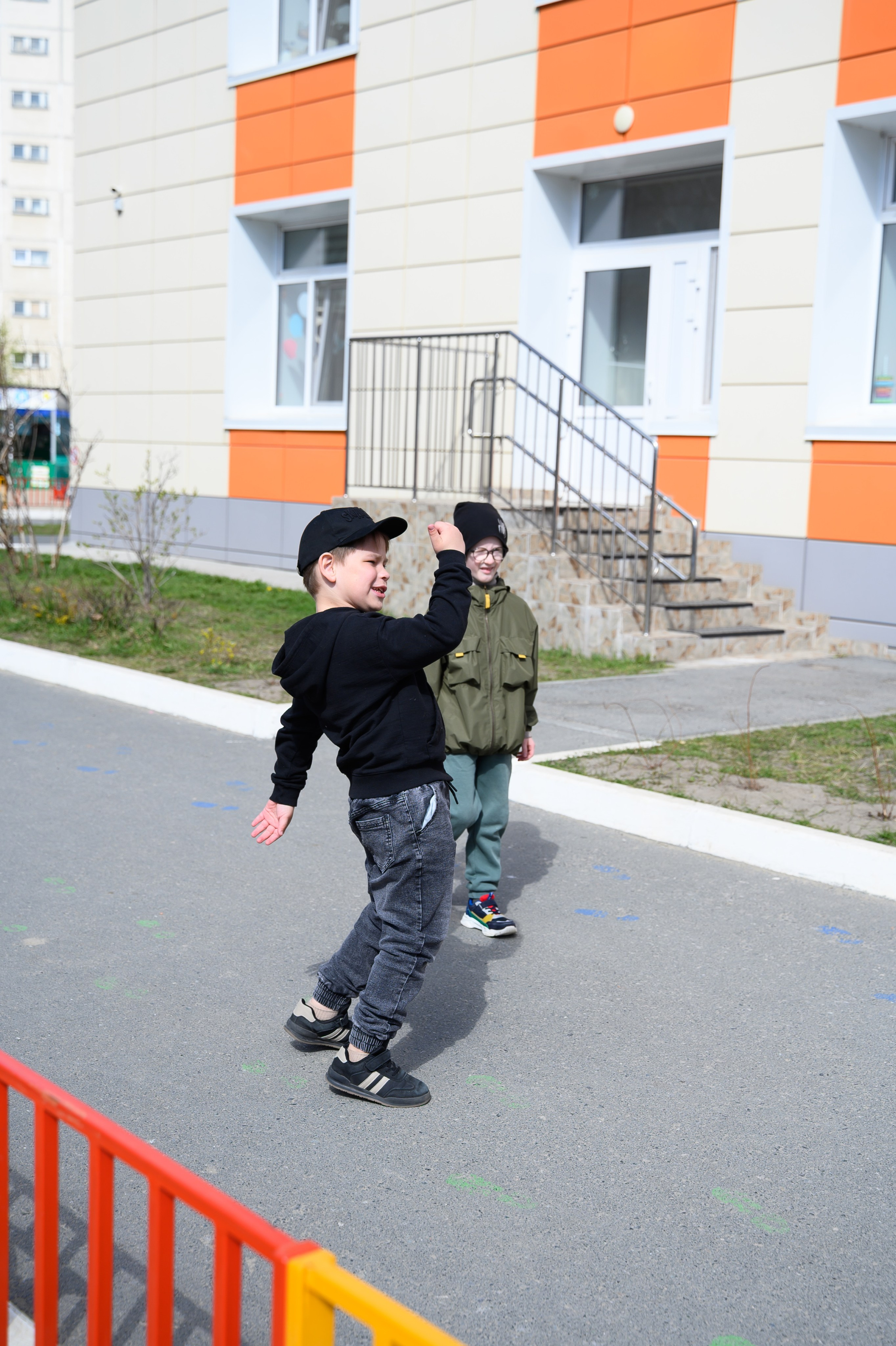 Выпускной альбом «Бусинки» сад № 3 индивидуальный дизайн альбома. Фотограф новорожденных, семейный детский в Тюмени Татьяна Морозова