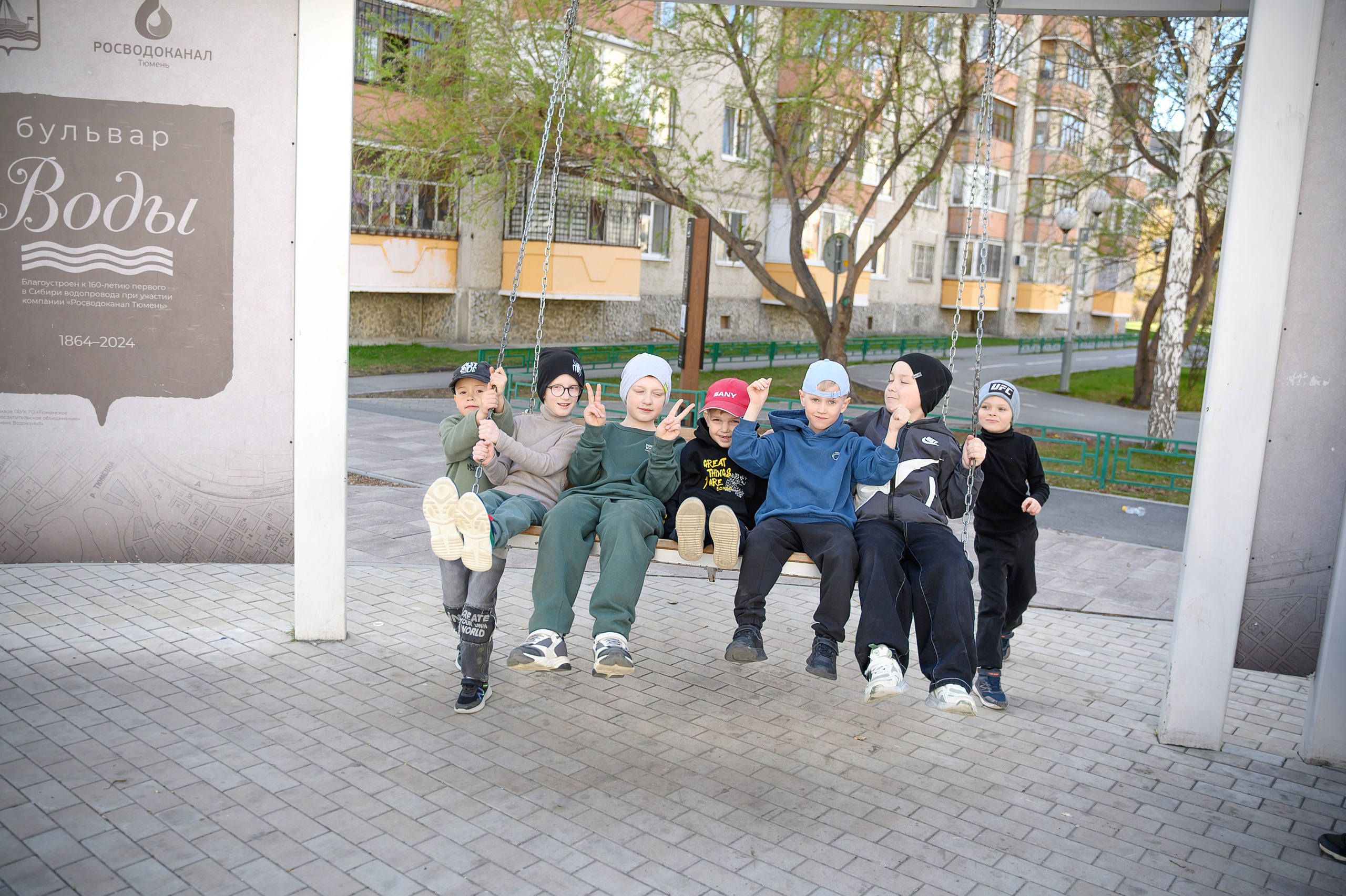 Выпускной альбом «Бусинки» сад № 3 индивидуальный дизайн альбома. Фотограф новорожденных, семейный детский в Тюмени Татьяна Морозова