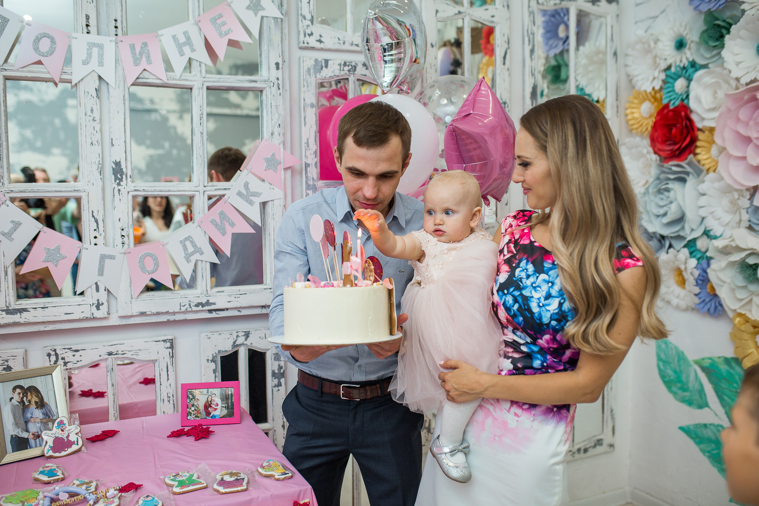 Годик Полине. Фотограф на Крещение, семейный фотограф в Москве