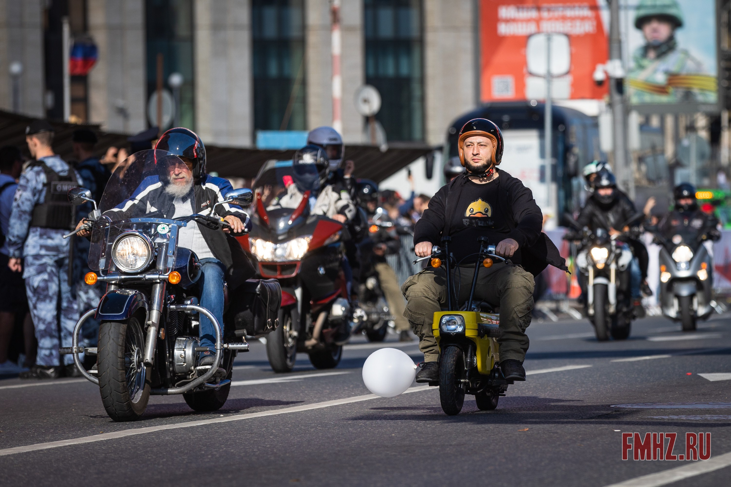 Закрытие Мотосезона 2023 на проспекте Академика Сахарова. Фотограф Владимир Охрименко