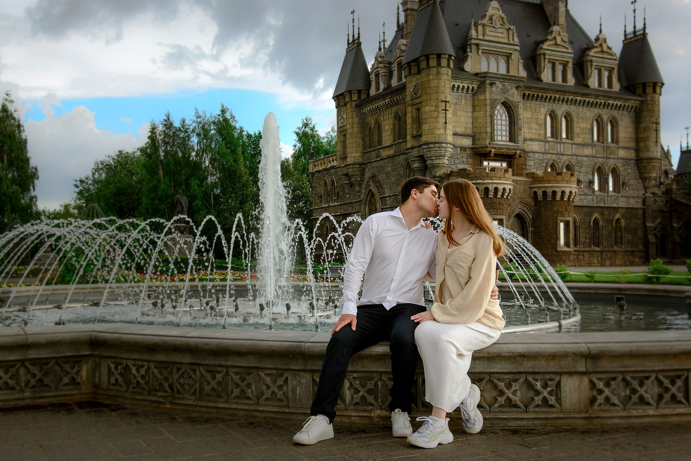 Фотосессия у Замка Гарибальди А&К. Фотограф Оксана Сафонова
