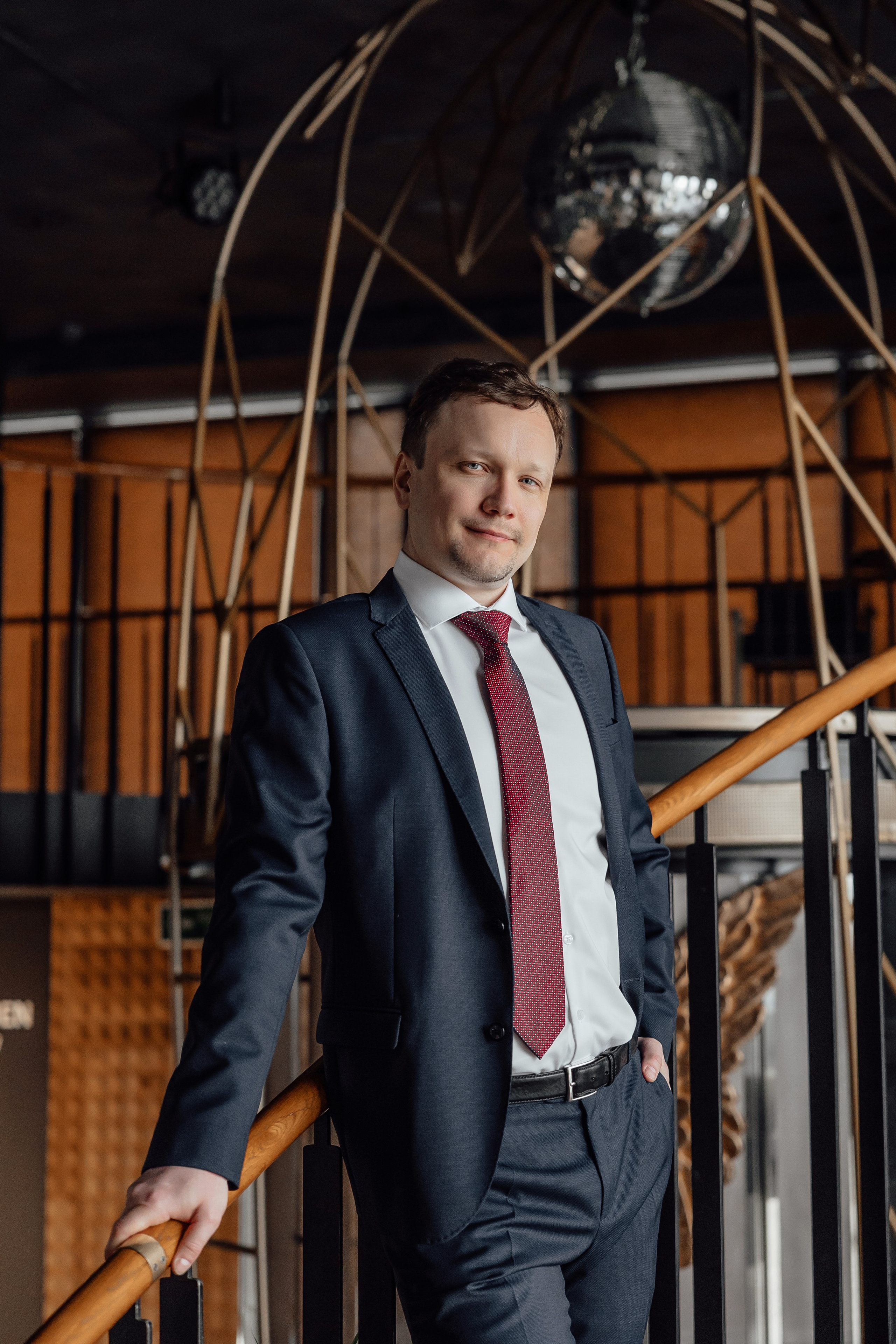 Свадебная фотосессия в Plaza Garden Moscow WTC, ресторане Birds. Свадебный фотограф в Москве Дарья Олендарёва