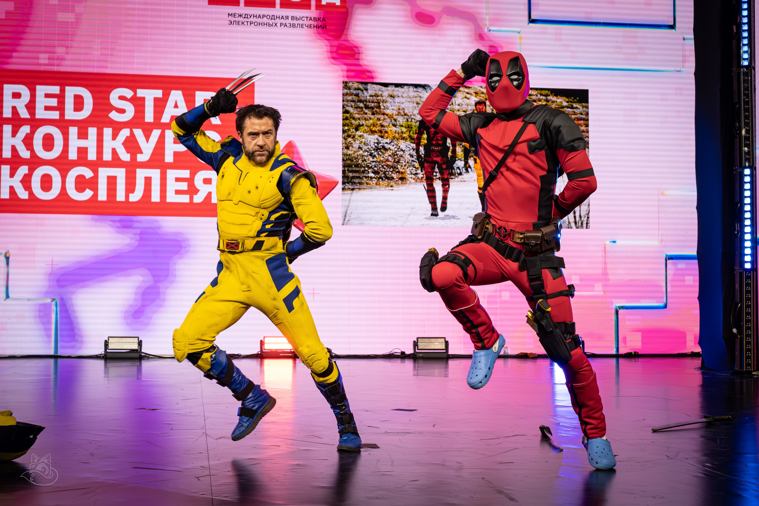 Сцена РЭД ЭКСПО 2024. Косплей фотограф