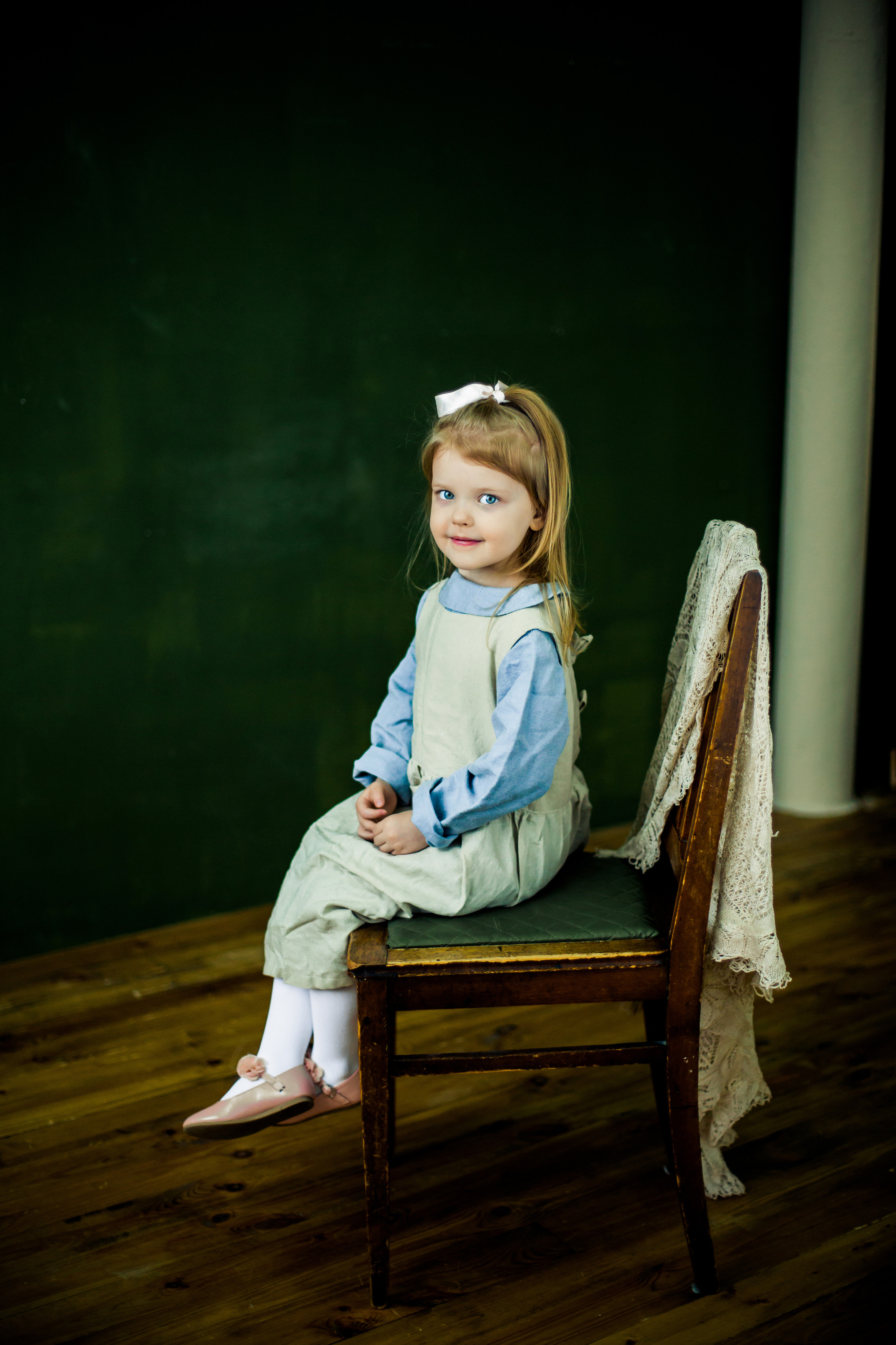 Студийная фотосессия детей с мамой и бабушкой. Детский, свадебный и семейный фотограф Юлия Курбатова, Санкт-Петербург