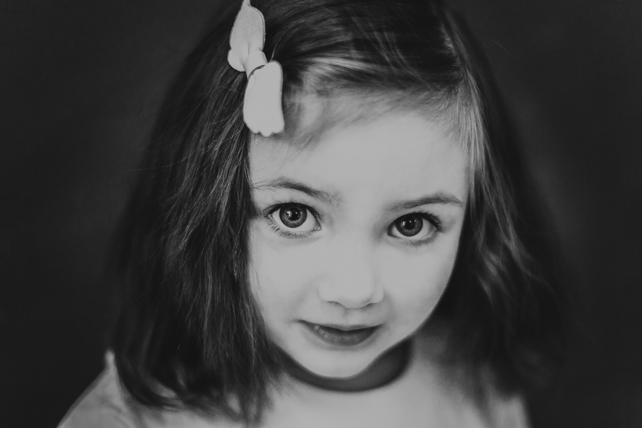 Зимняя студийная фотосессия родителей с маленькой дочкой. Детский, свадебный и семейный фотограф Юлия Курбатова, Санкт-Петербург