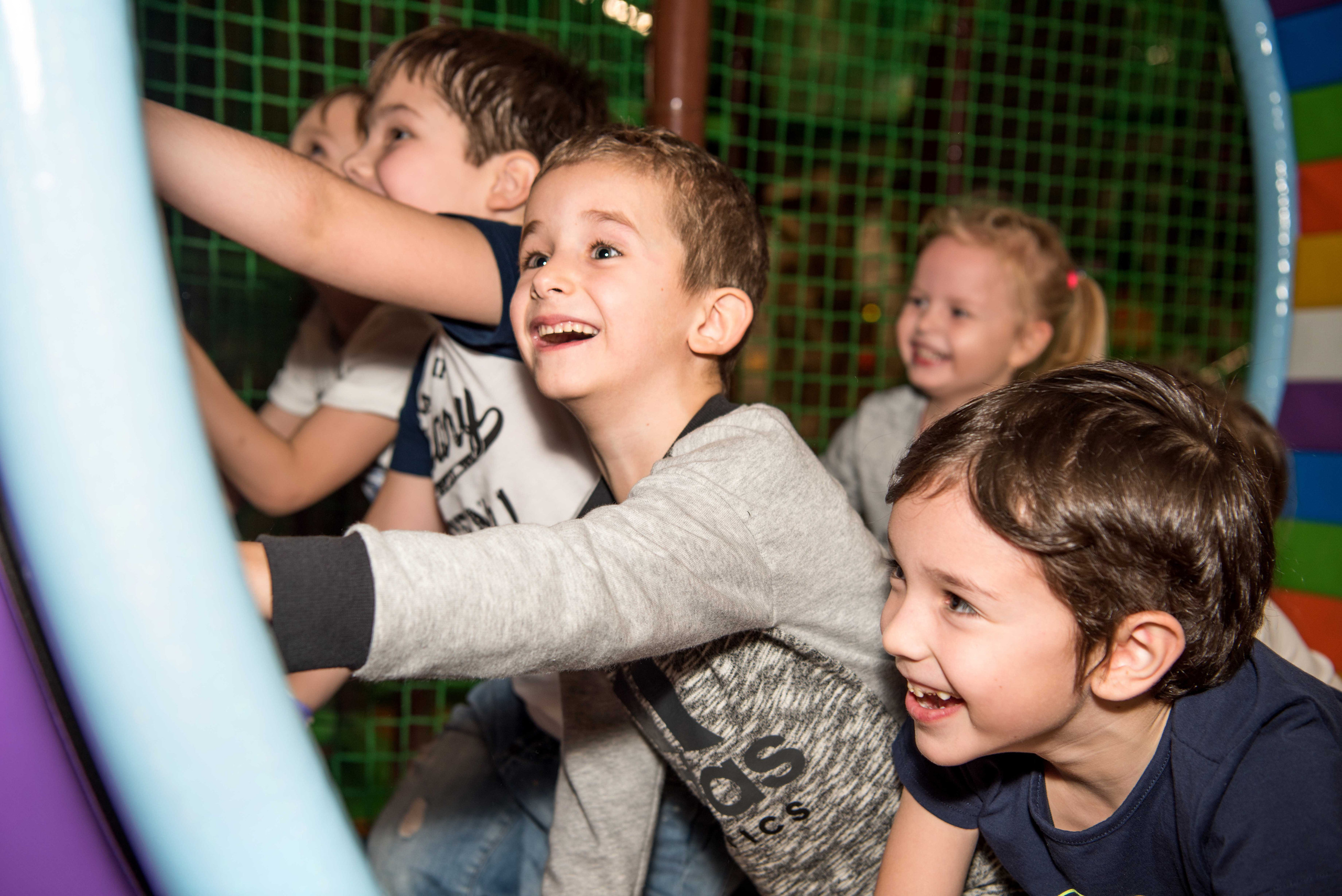 Фотограф на детский праздник в Москве. Портретный и event фотограф конференций, форумов, семинаров, Москва