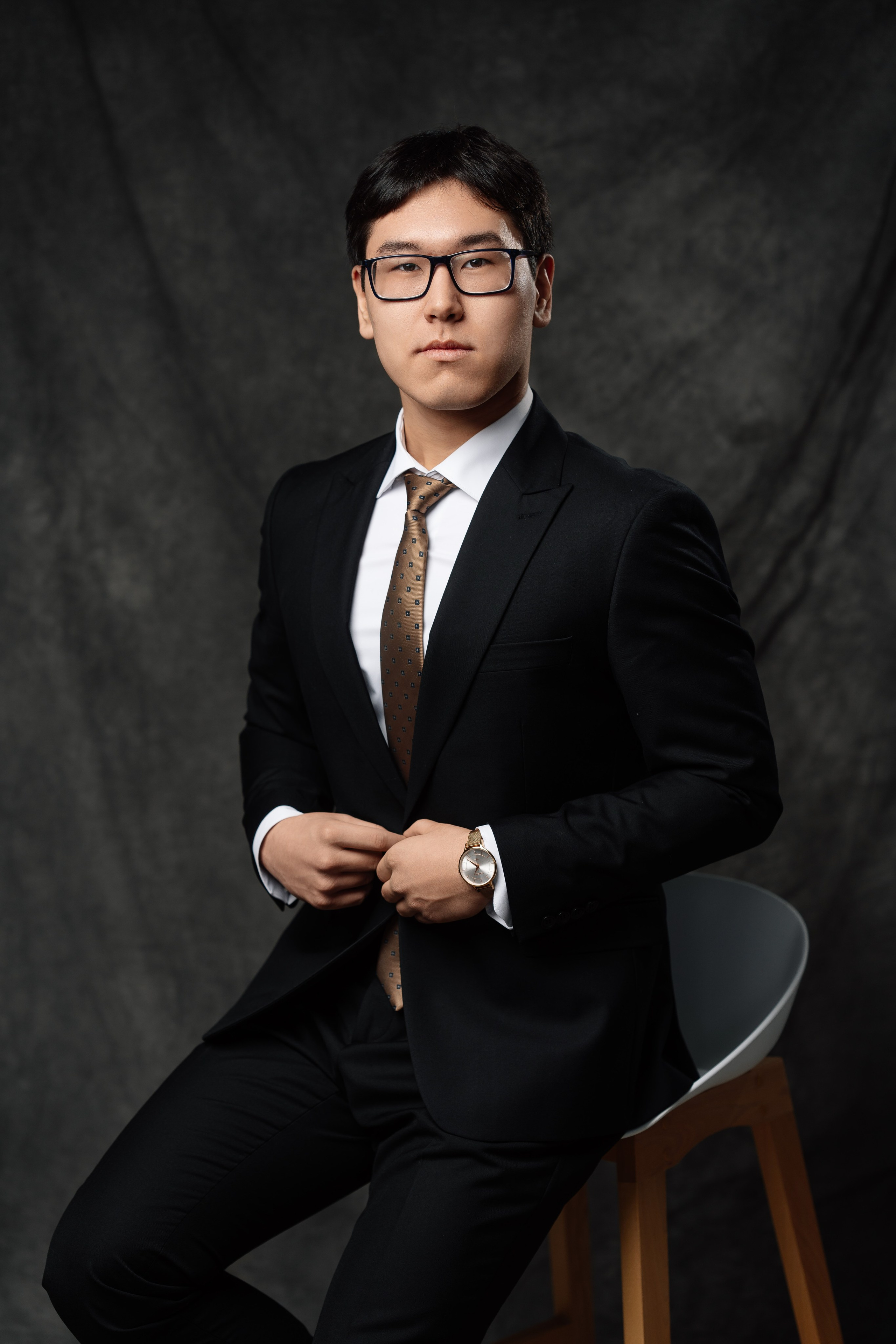 Портреты. Выпускные альбомы в Нур-Султане (Астана) и по всему Казахстану