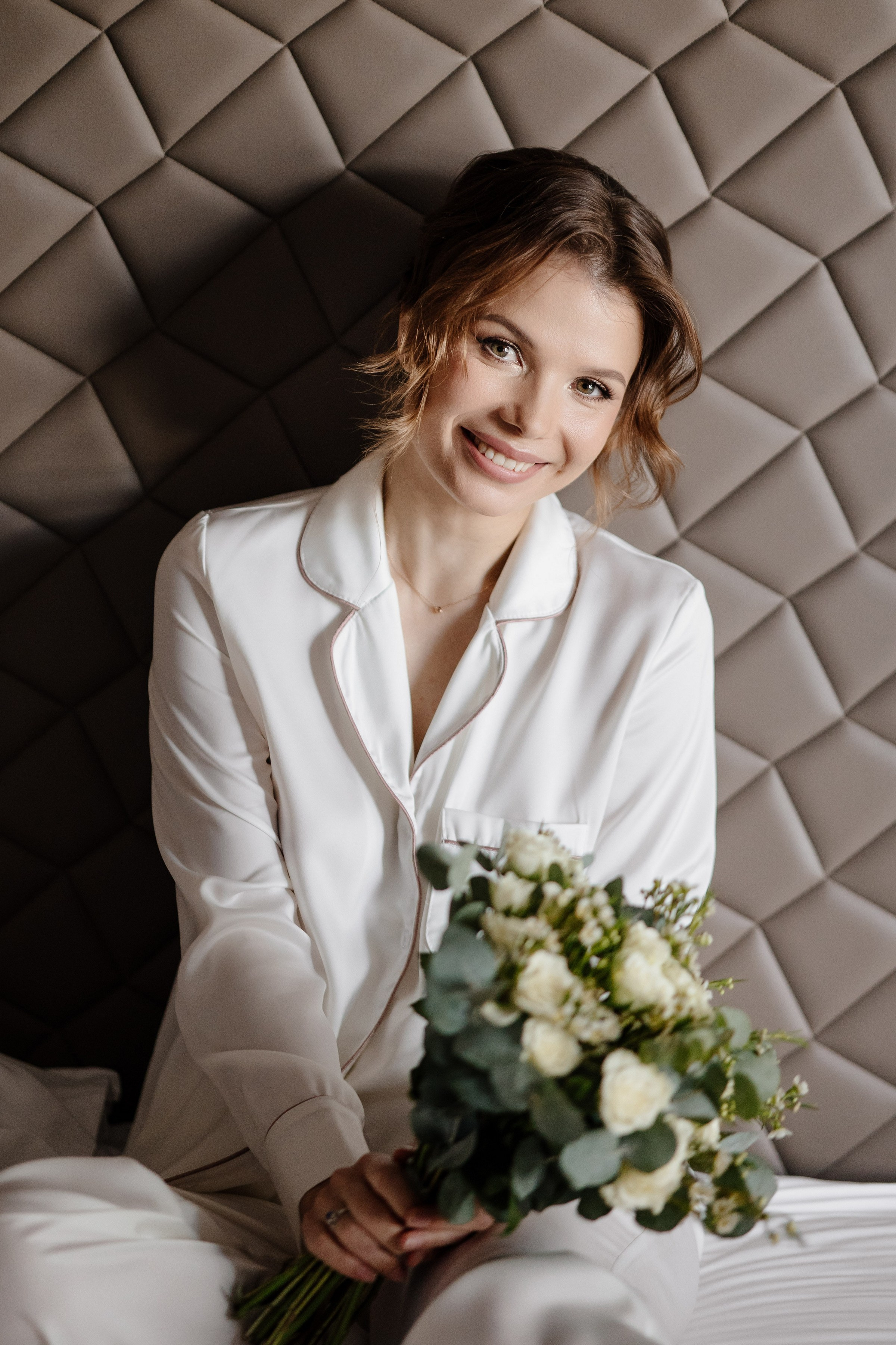 Свадебное утро в Hyatt Regency Хаятт Редженси, свадебная прогулка на Арме и банкет в О’Шалей. Свадебный и семейный фотограф Екатерина Иванова