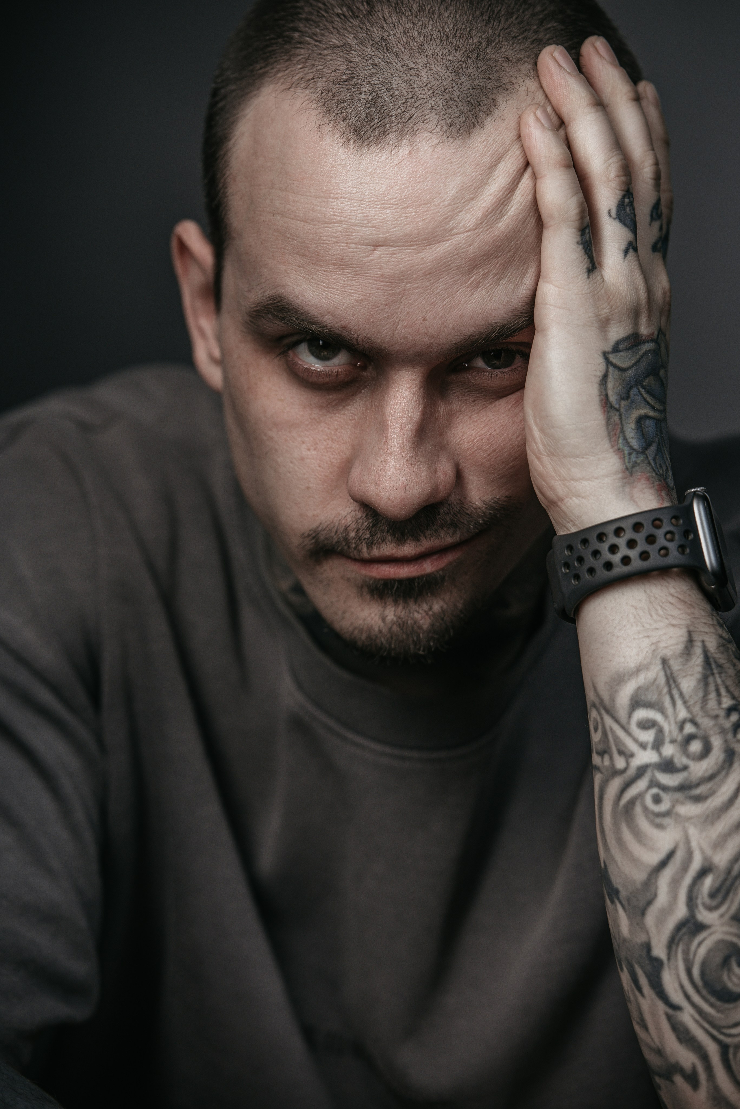 Тату-мастер. Роман Бочаров