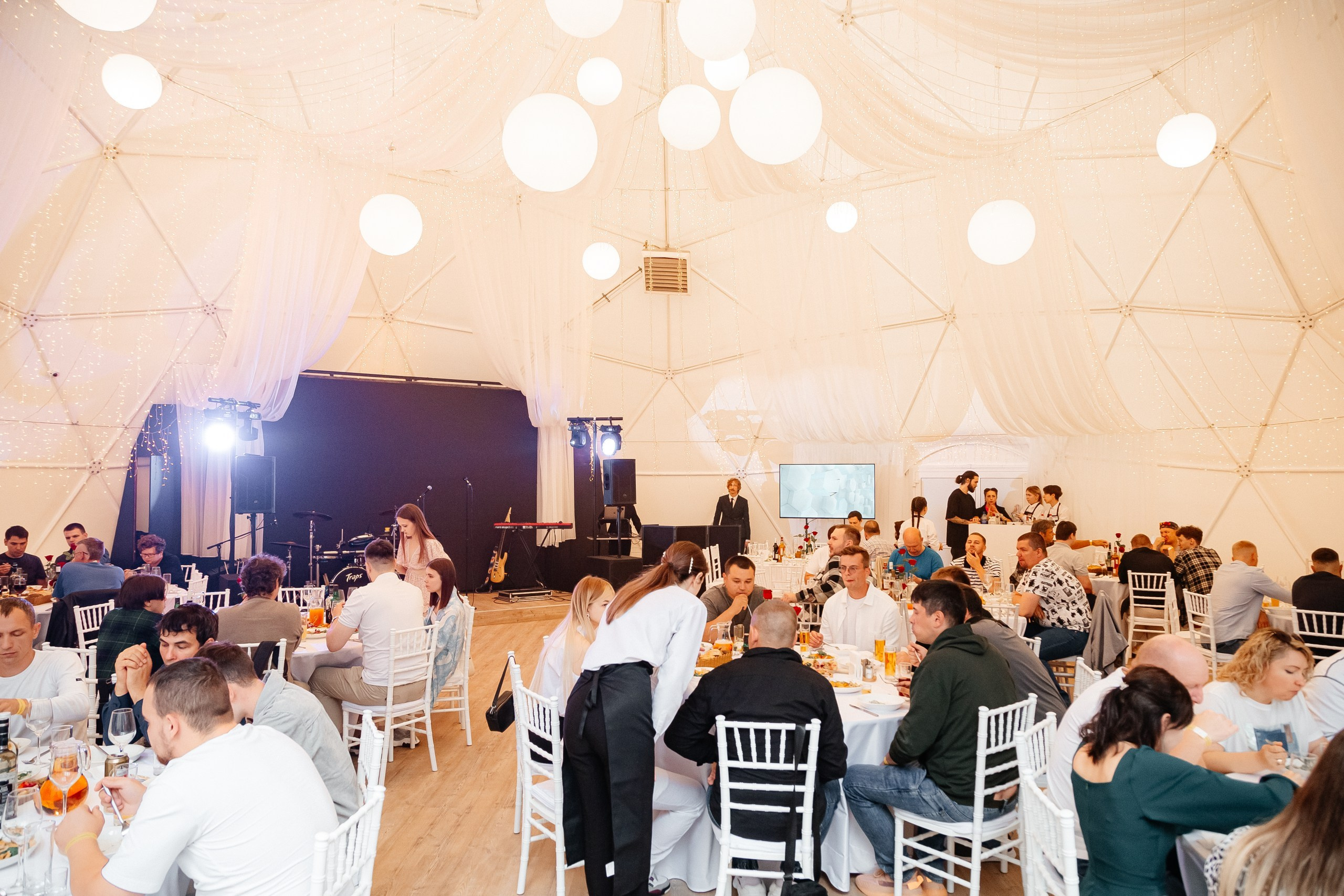 Анна Макарова. LINE Lab