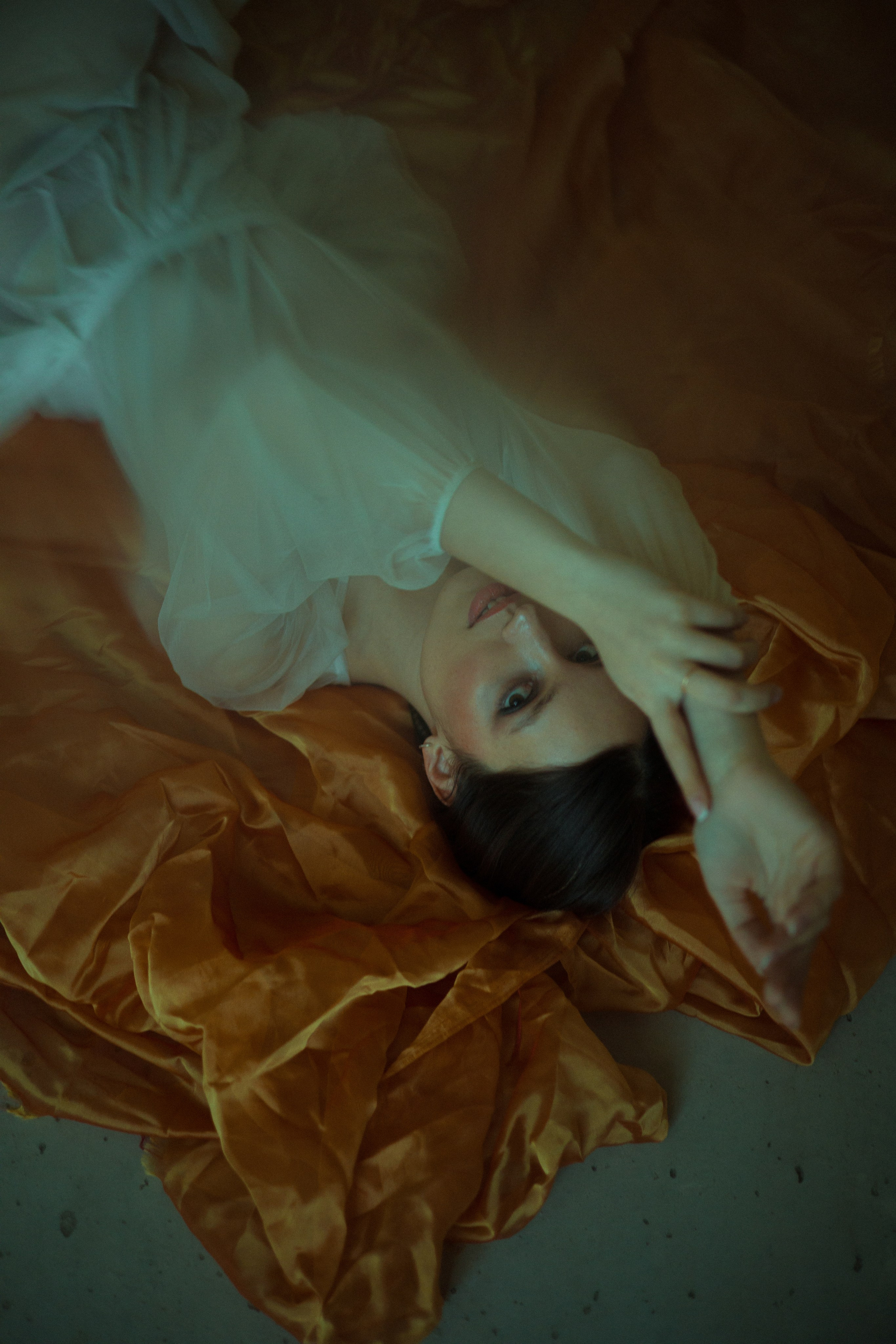 Творческая фотосессия с тканью — фотограф Екатерина Селиверстова. Портретный и репортажный фотограф Екатерина Селиверстова, Кострома