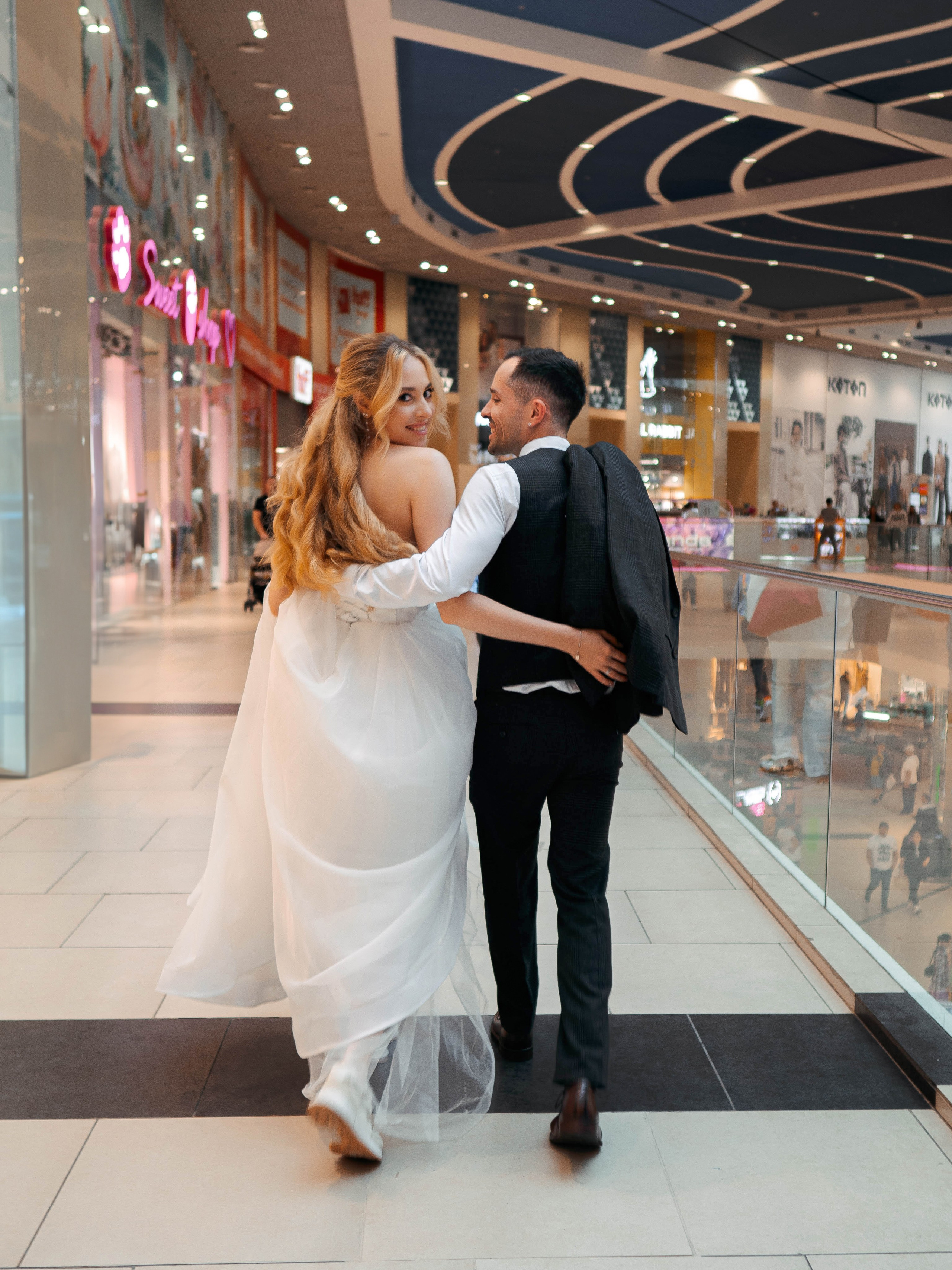 Свадьба — парковка Моремолл. Фотограф в Сочи