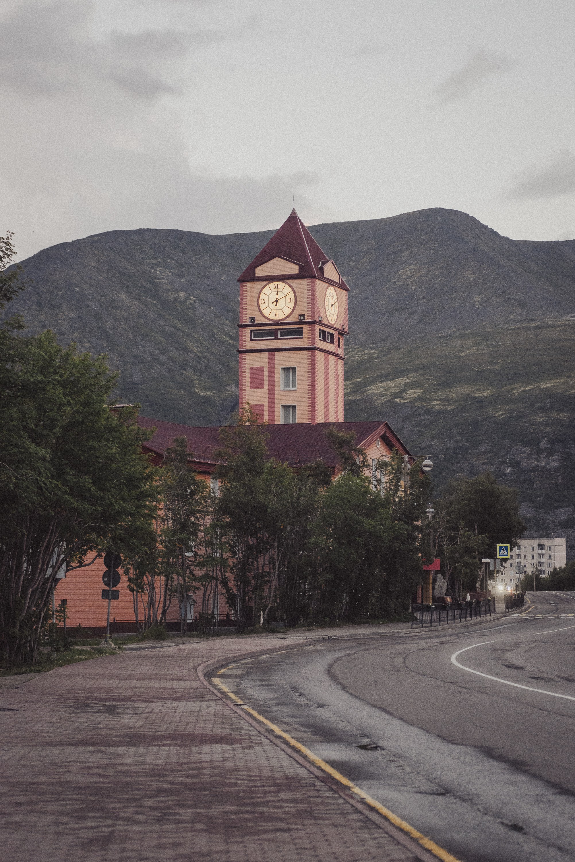 Проект «На улице Ленина». Кировск, пр. Ленина. Документальный фотограф Илья Тихановский