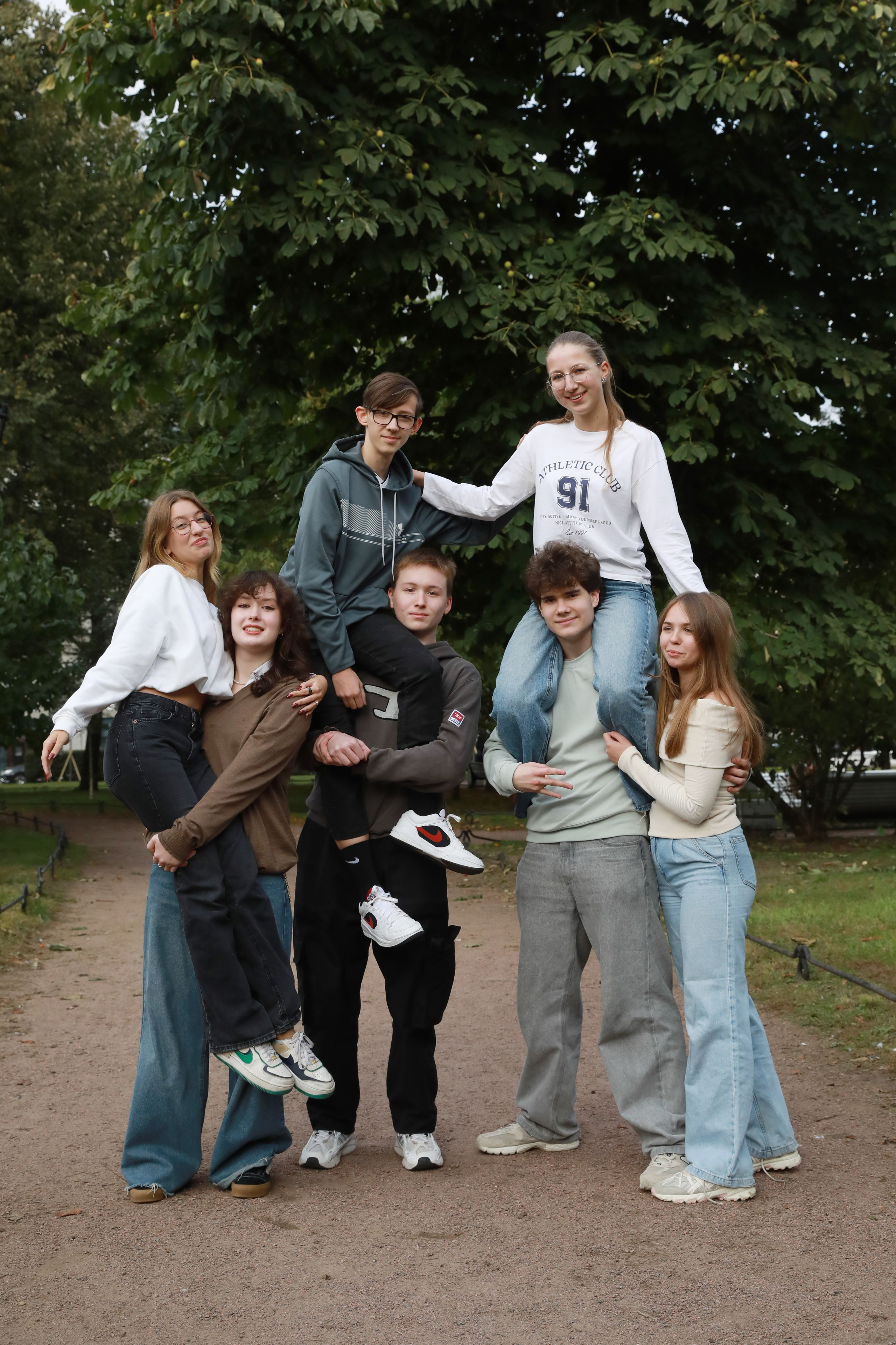 11 класс, гимназия № 155. Съемка в школе. Фотограф Тимофеева Юлия