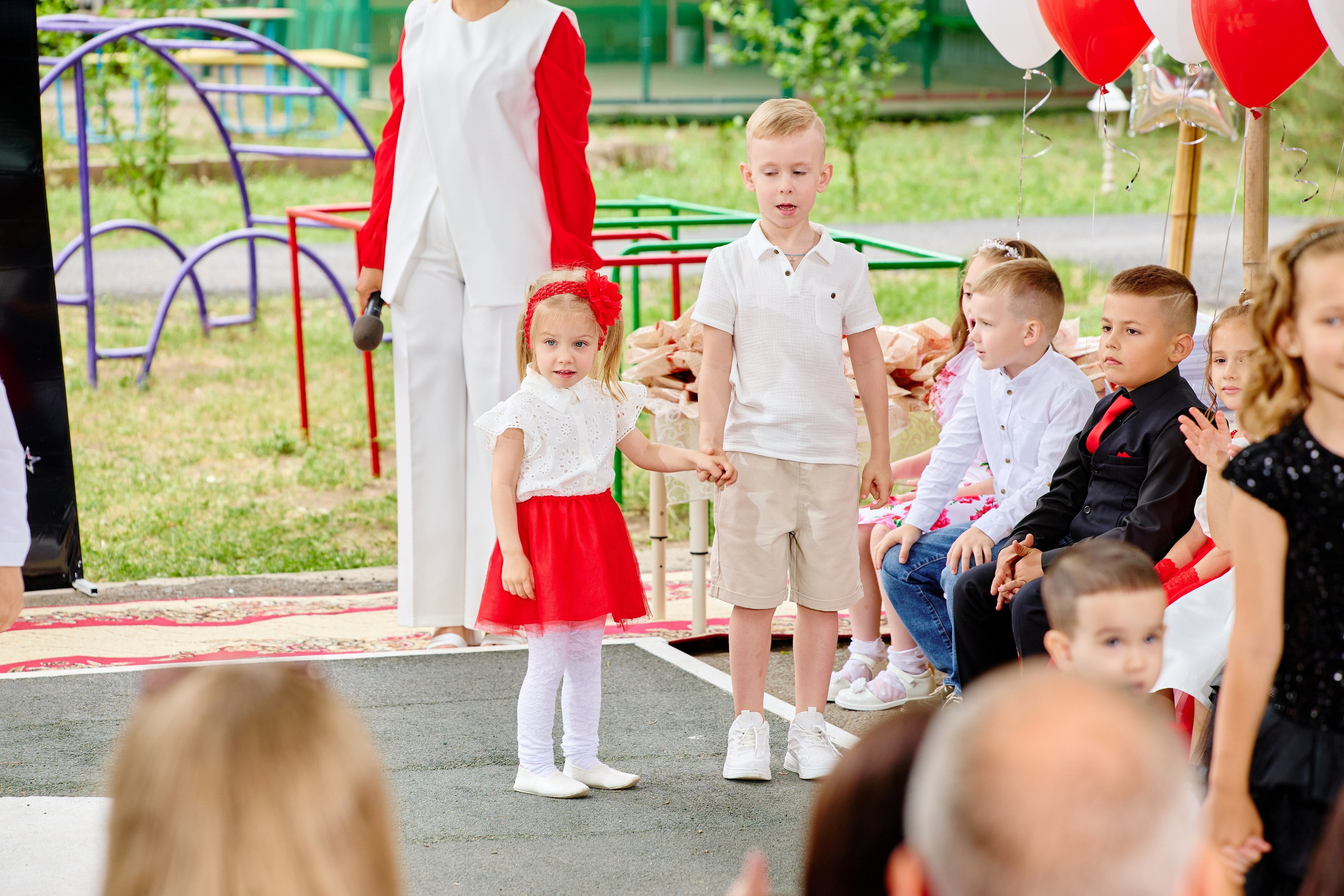 Выпускной 45 сад. Фотограф Выпускные альбомы Таганрог Сергей Коробченко