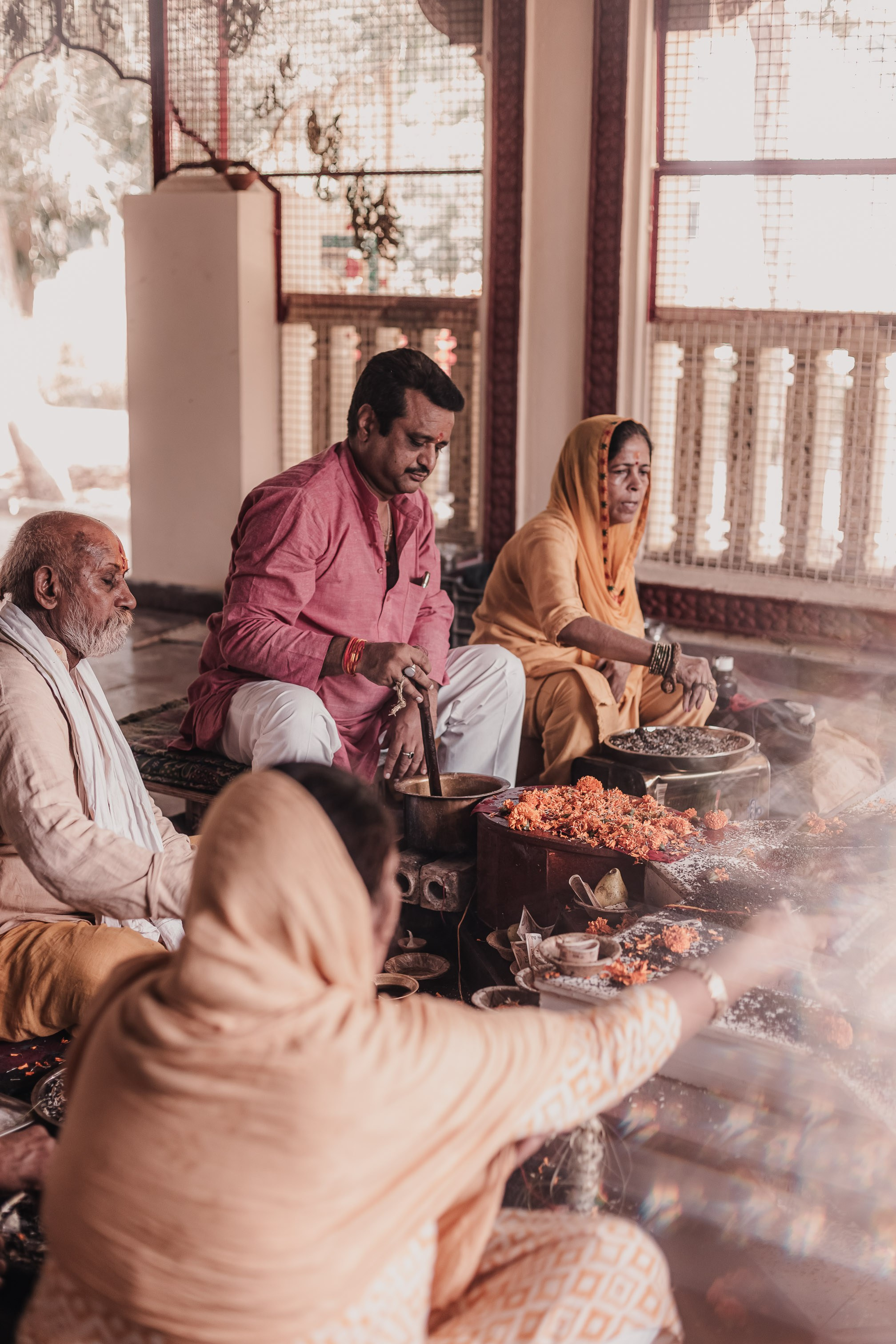 Navaratri yajna at Devraha Baba Ji ashram. Мариам Багдасарян