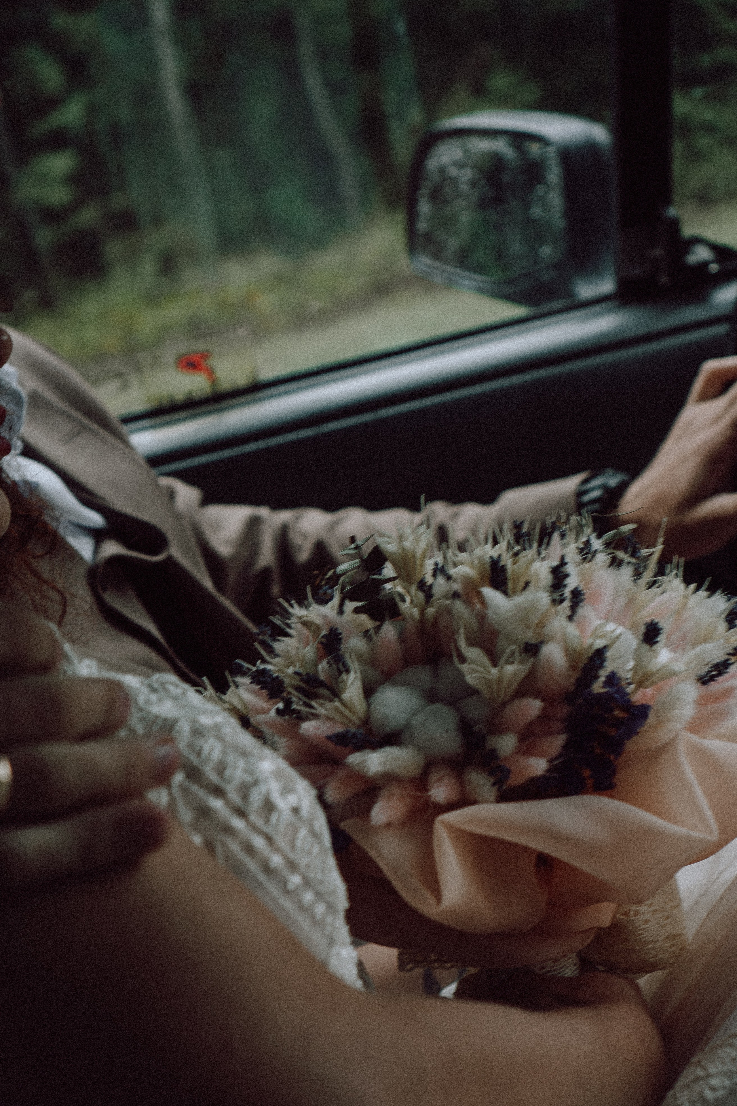 СВАДЕБНАЯ ФОТОСЕССИИЯ ПАРЫ В ГОРОДЕ ПРИОЗЕРСК В СОСНОВОМ ЛЕСУ И С ПИКАПОМ. Профессиональный фотограф, Санкт-Петербург — Виктория Богомолова