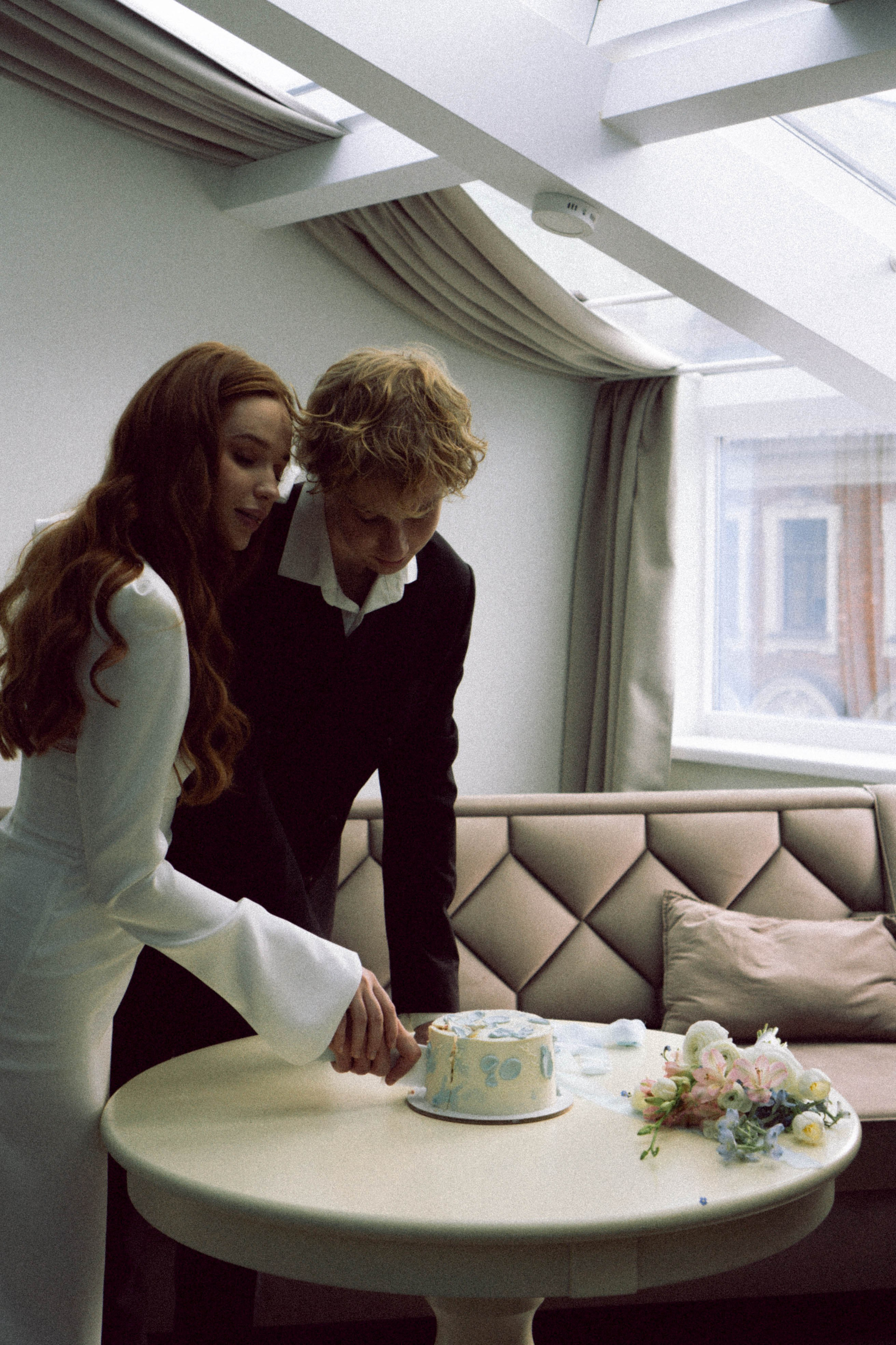 СВАДЕБНАЯ СЬЕМКА В ОТЕЛЕ. СБОРЫ ЖЕНИХА И НЕВЕСТЫ И ТАКЖЕ ТОР И ПОДГОТОВКА К ПРОГУЛКЕ. Профессиональный фотограф, Санкт-Петербург — Виктория Богомолова