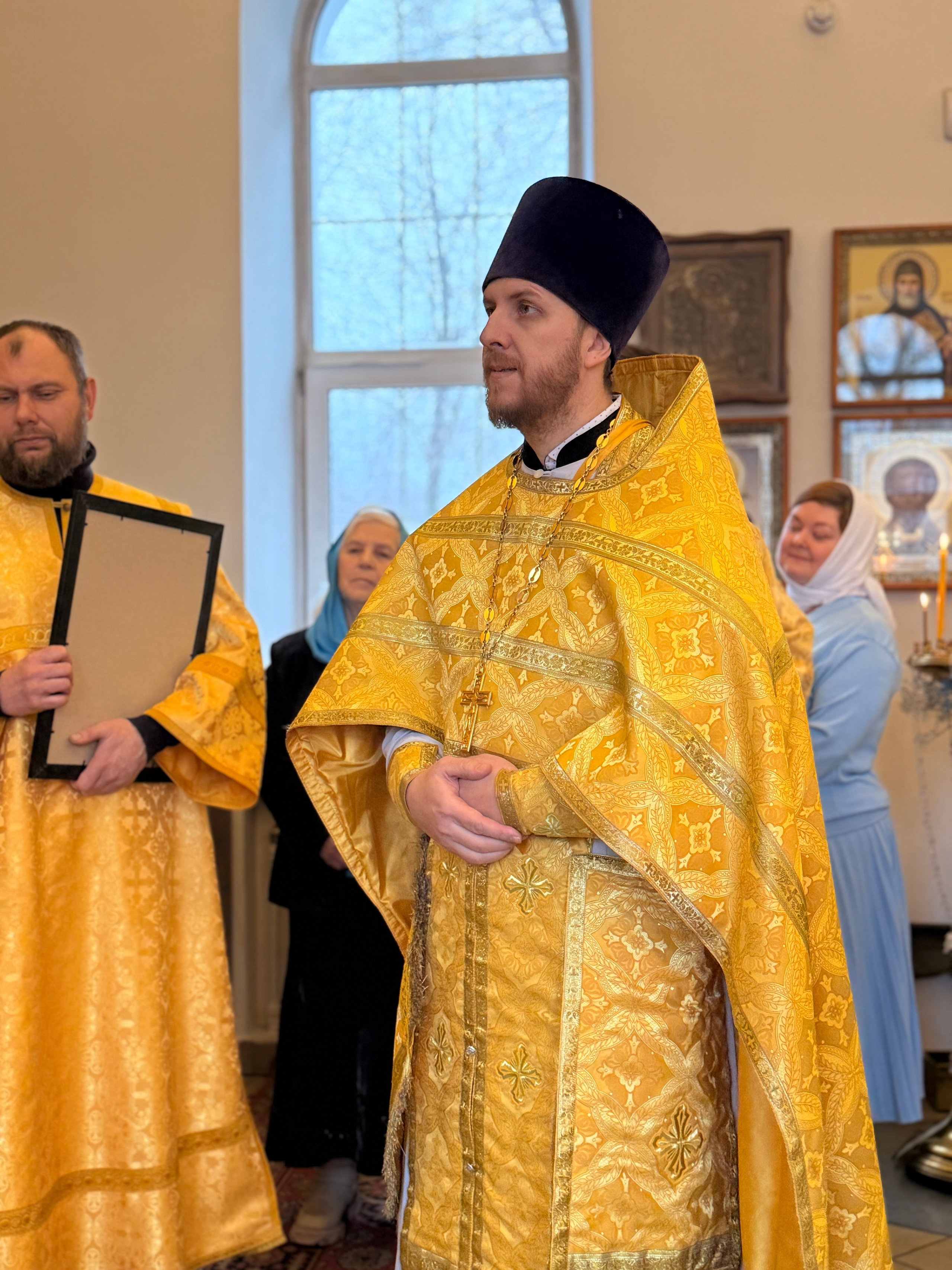 Божественная литургия в храме Нечаянной Радости. Саратовское Юго-Западное благочиние