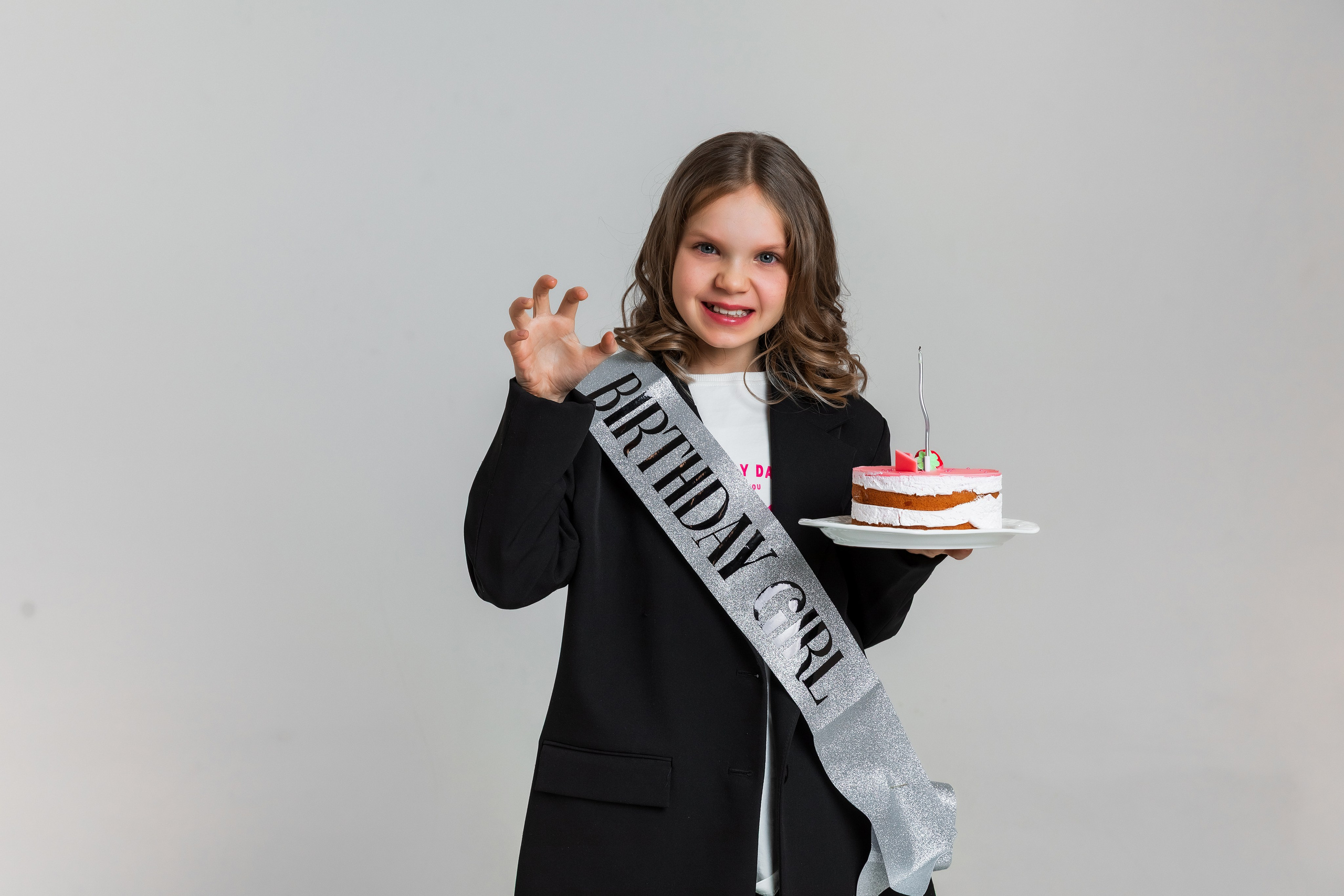 День Рождения Миланы. Циклорама. Семейный и детский фотограф в Екатеринбурге Оксана Пипкина