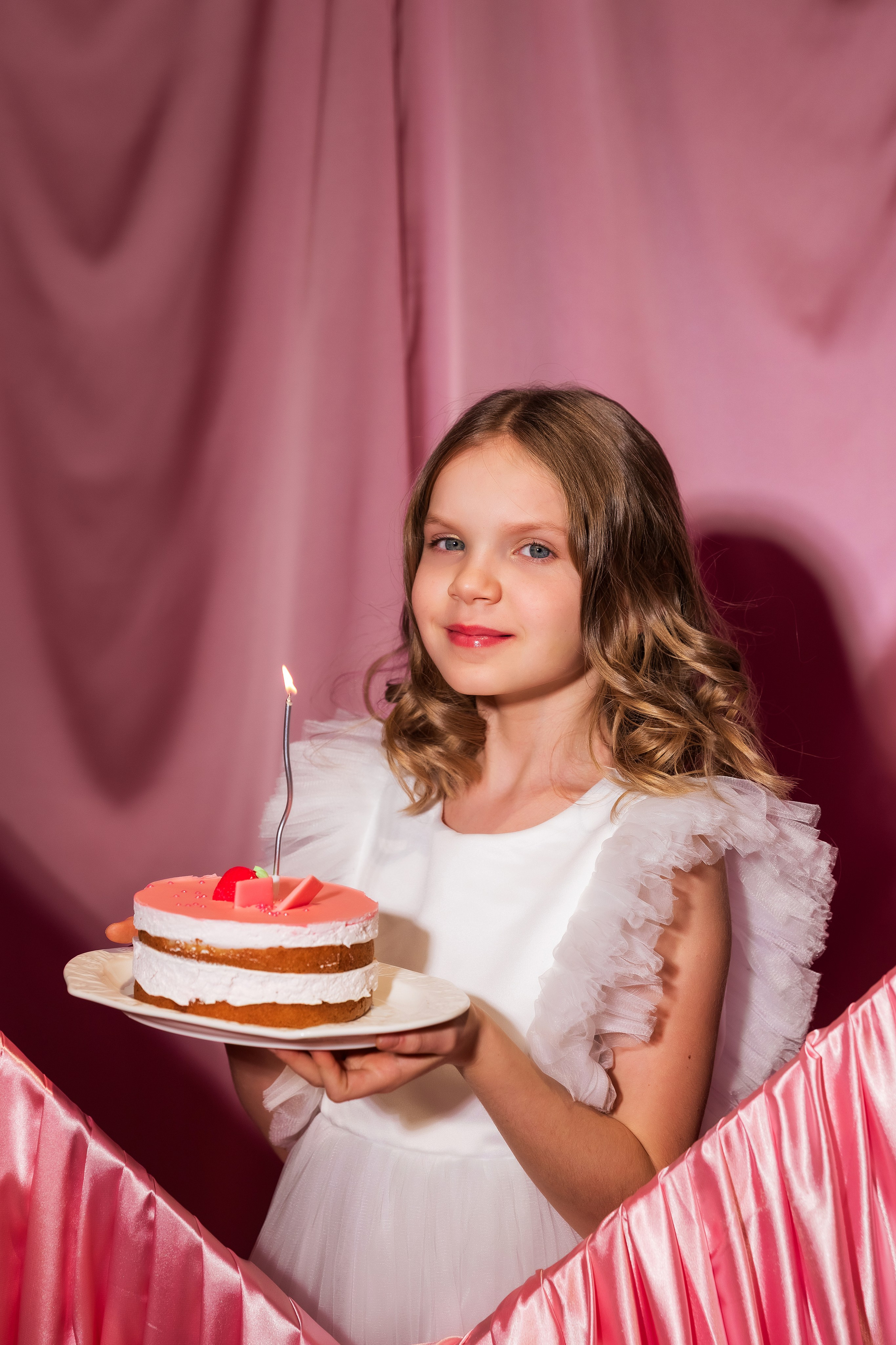 День Рождения Миланы. Циклорама. Семейный и детский фотограф в Екатеринбурге Оксана Пипкина