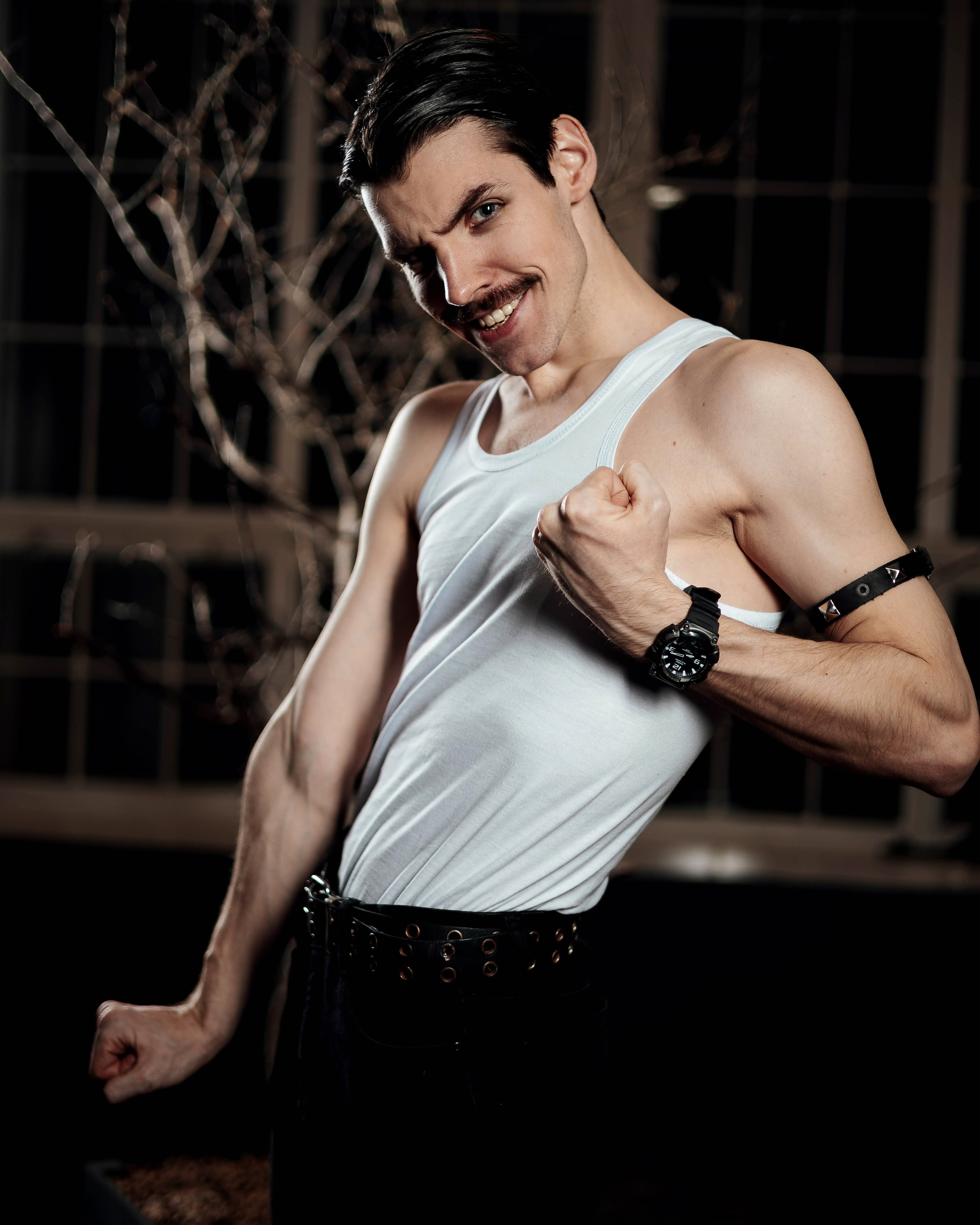 Егор — The Show Must Go On. Индивидуальный фотограф в Москве