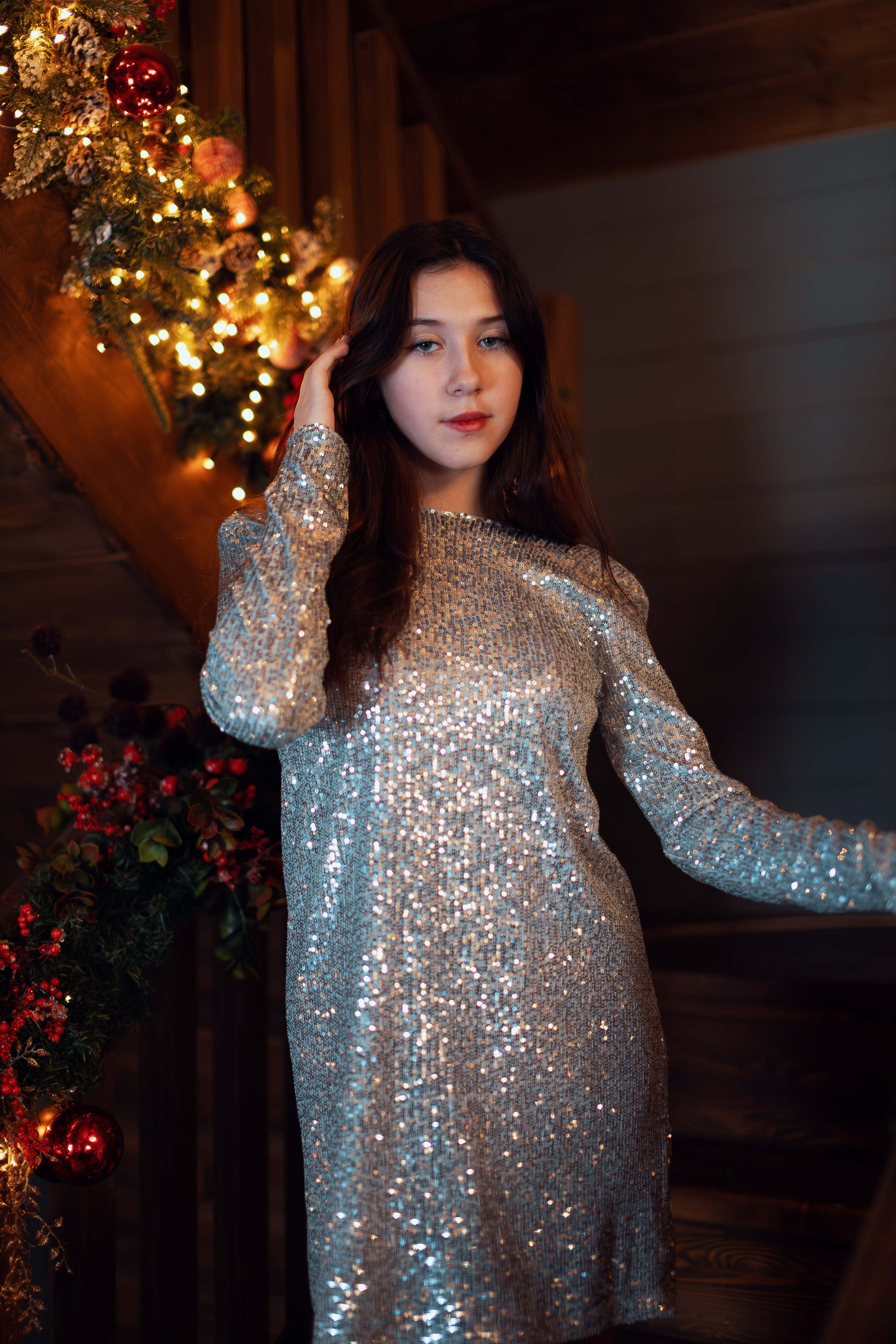 Новогодняя фотосессия 2023 в студии Мимика, зал Шале. Семейный фотограф в Москве 📸