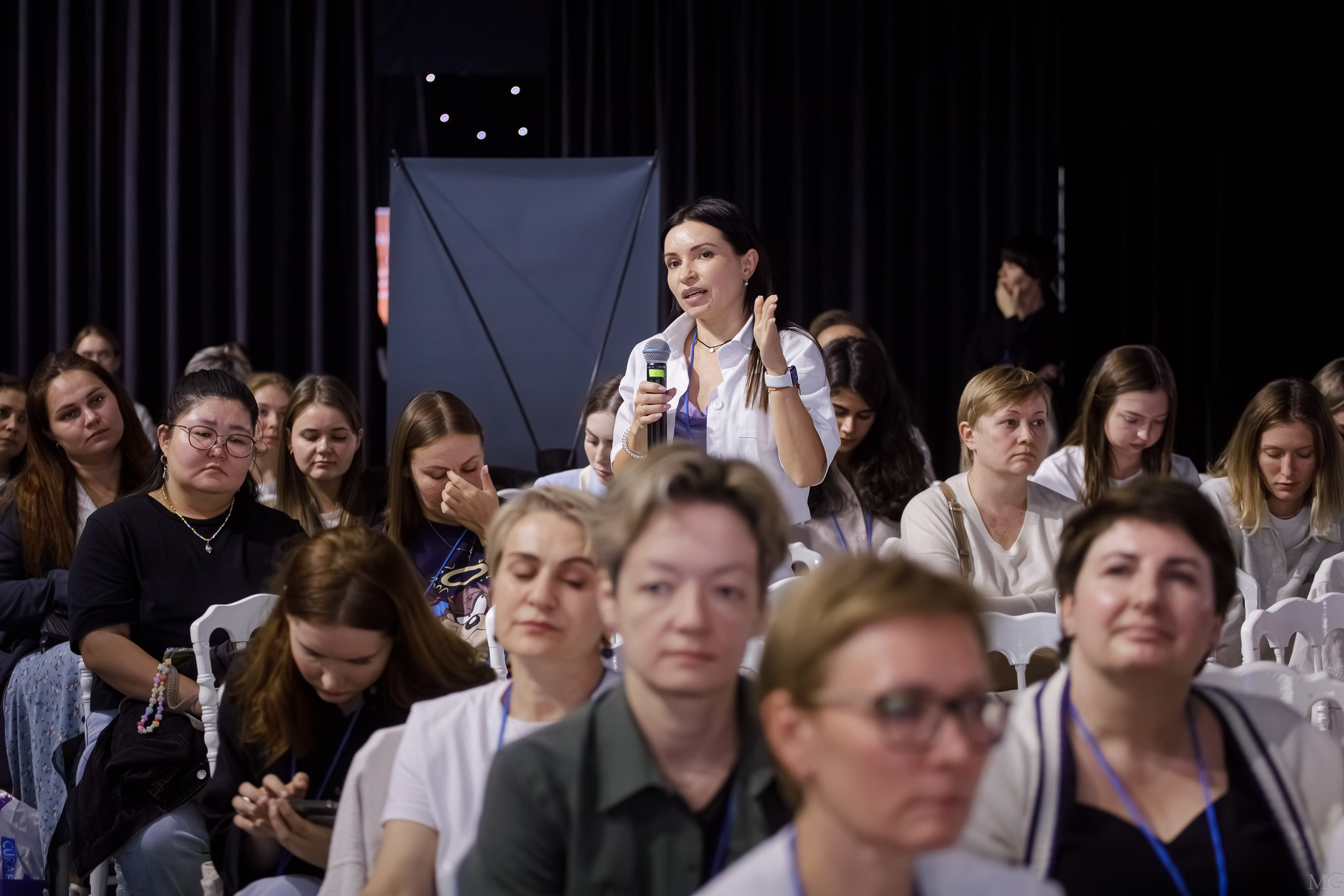 Конференция Гигиена и Профилактика. Маша Гонтарь Семейный домашний репортажный фотограф в Санкт-Петербурге