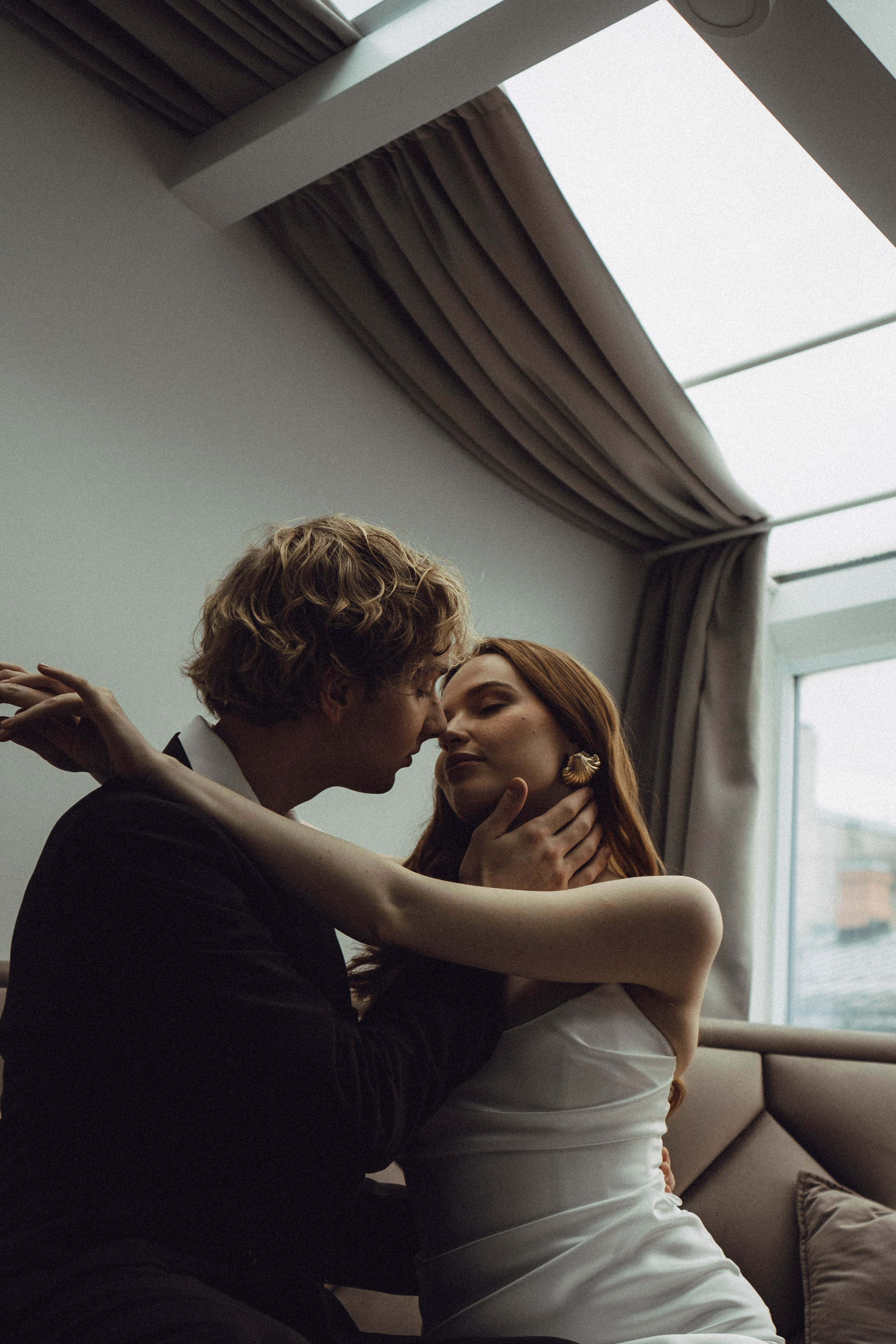 СВАДЕБНАЯ СЬЕМКА В ОТЕЛЕ. СБОРЫ ЖЕНИХА И НЕВЕСТЫ И ТАКЖЕ ТОР И ПОДГОТОВКА К ПРОГУЛКЕ. Профессиональный фотограф, Санкт-Петербург — Виктория Богомолова