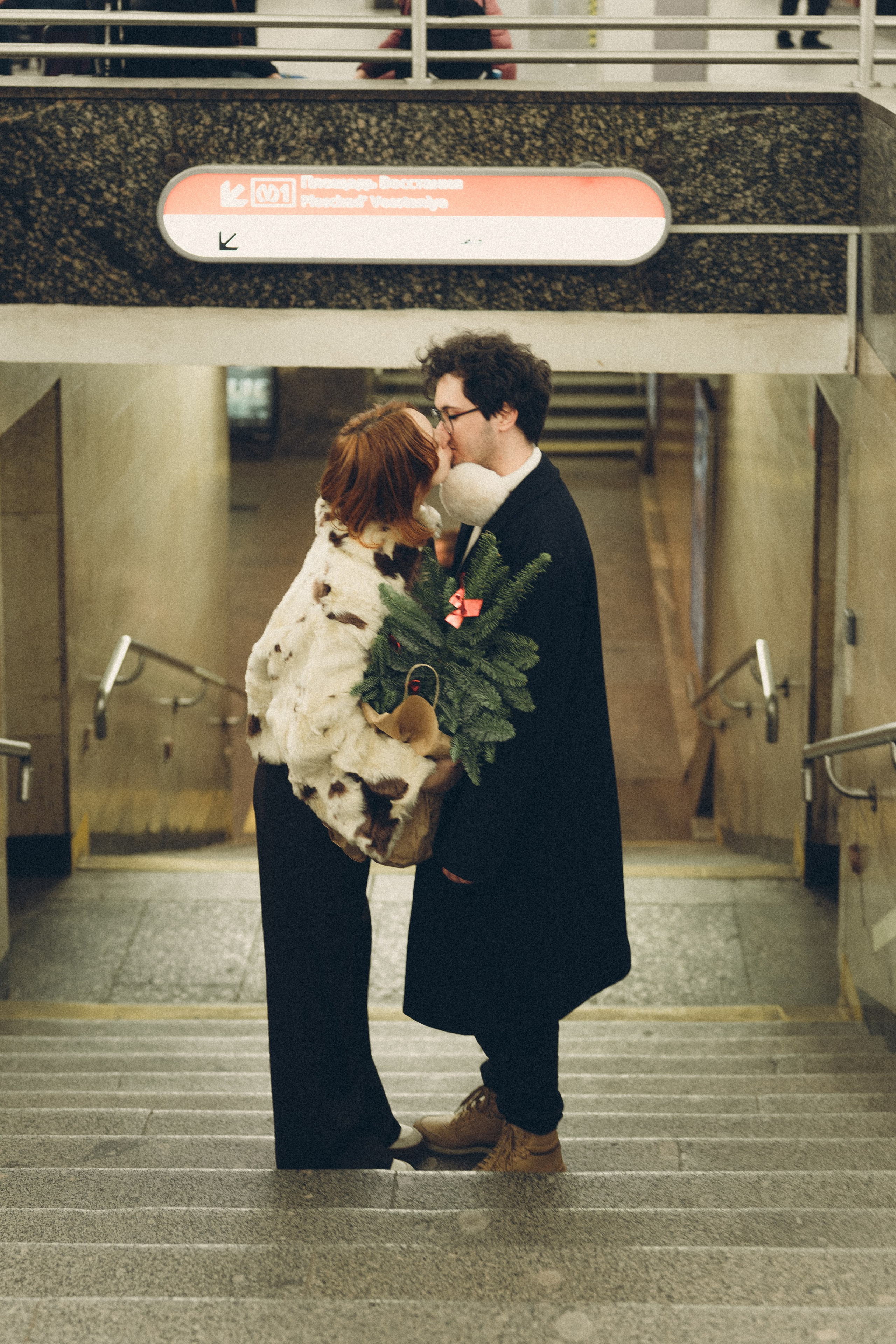 НОВОГОДНЯЯ ФОТОСЕСИИЯ ПАРЫ В МЕТРО ЛЮБОВЬ. Профессиональный фотограф, Санкт-Петербург — Виктория Богомолова