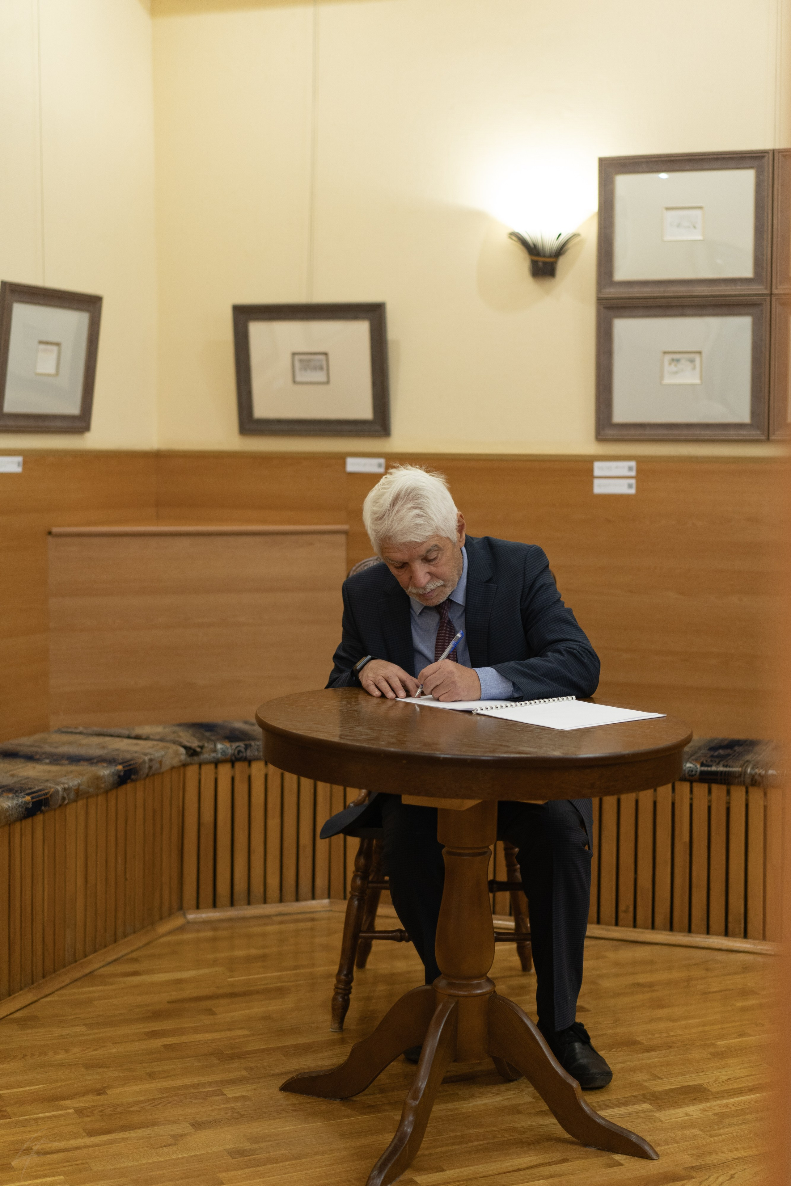 Открытие выставки Ильи Даньшина «Радость». Лиза Фирстова — самый добрый фотограф