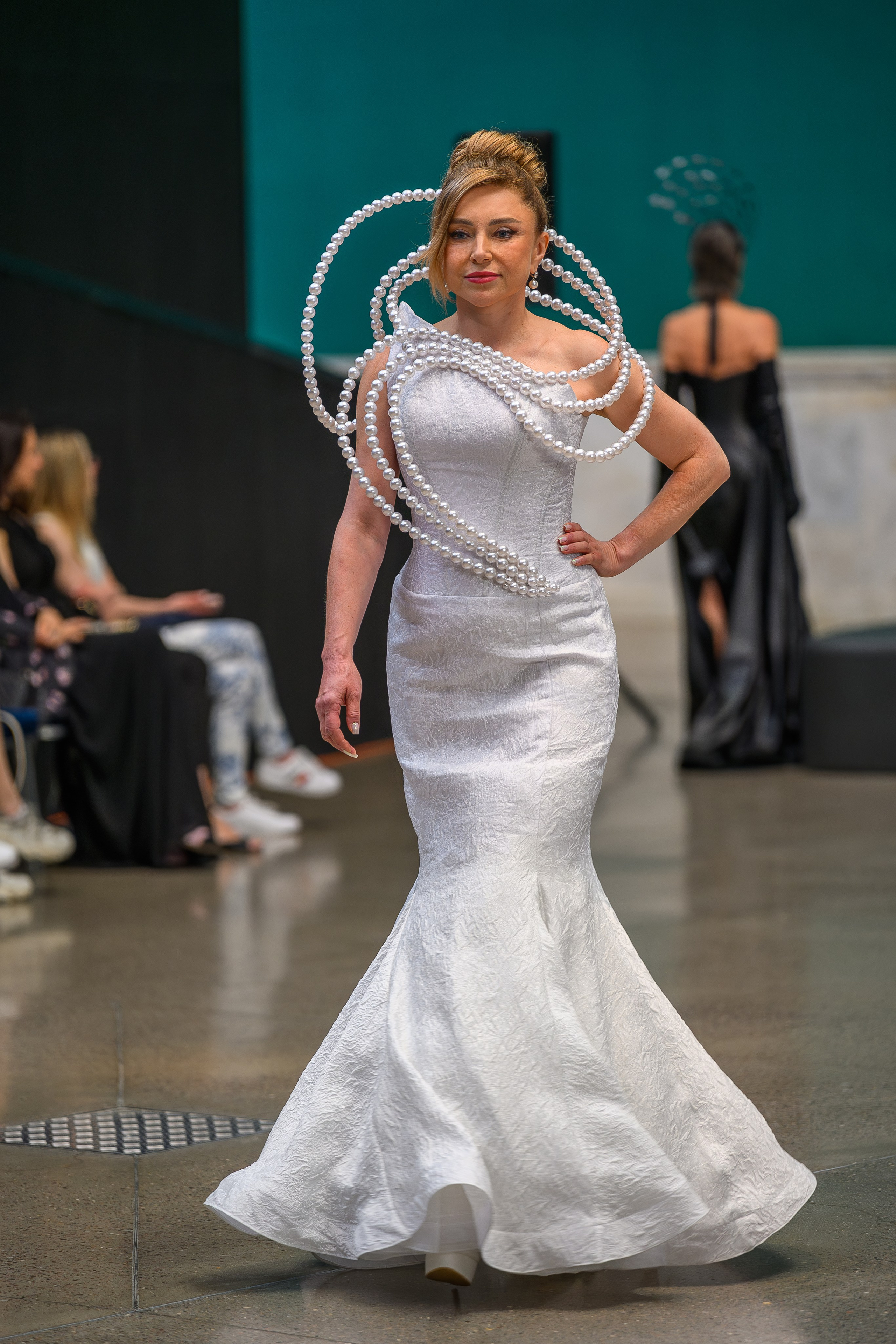 Репортажная фотосъемка Дефиле / Показ мод в Москве. Интерьерный & Репортажный фотограф Озеров Денис, г. Москва