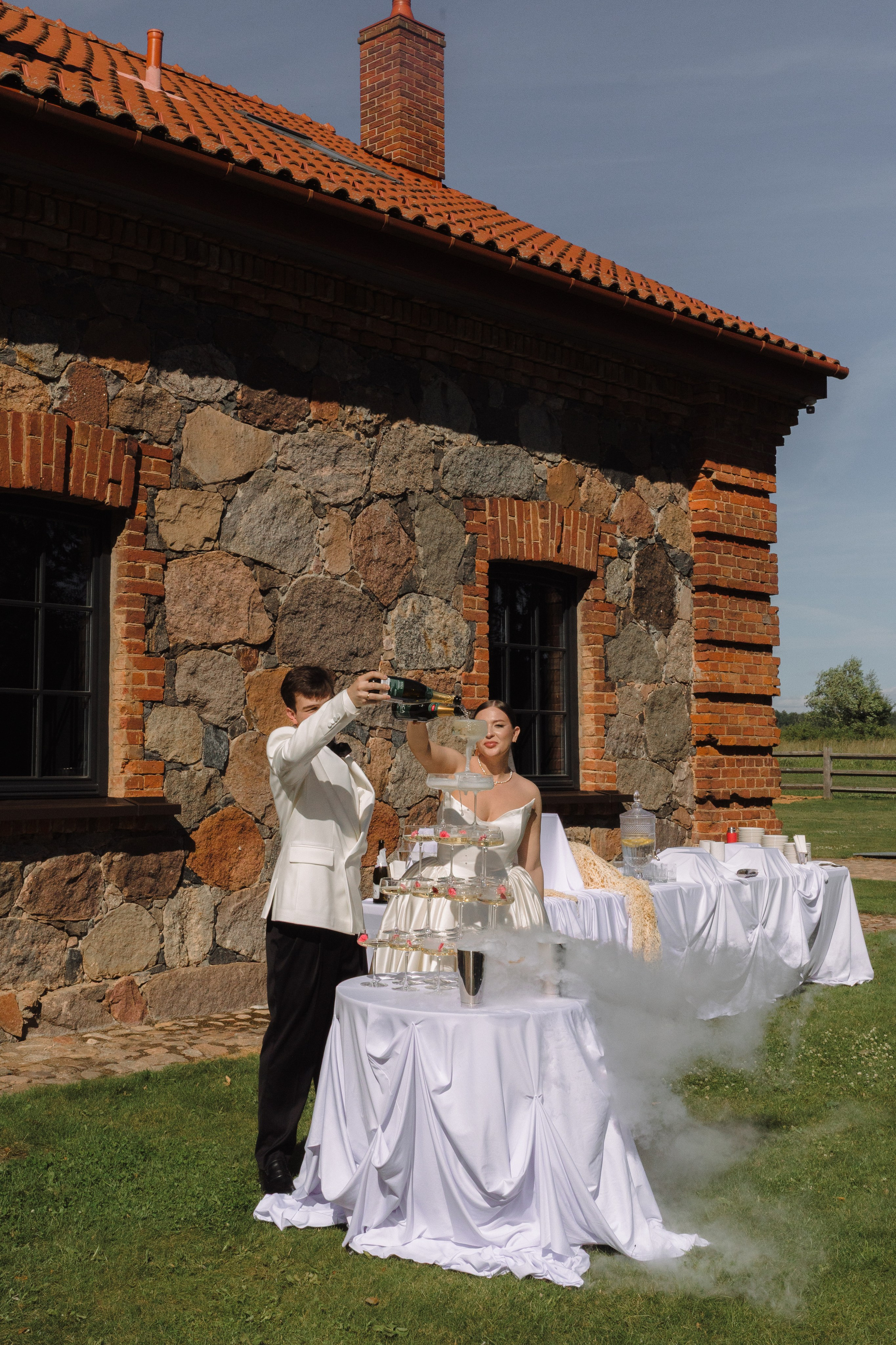 Свадебная фотосъемка в «Двор Стайки»