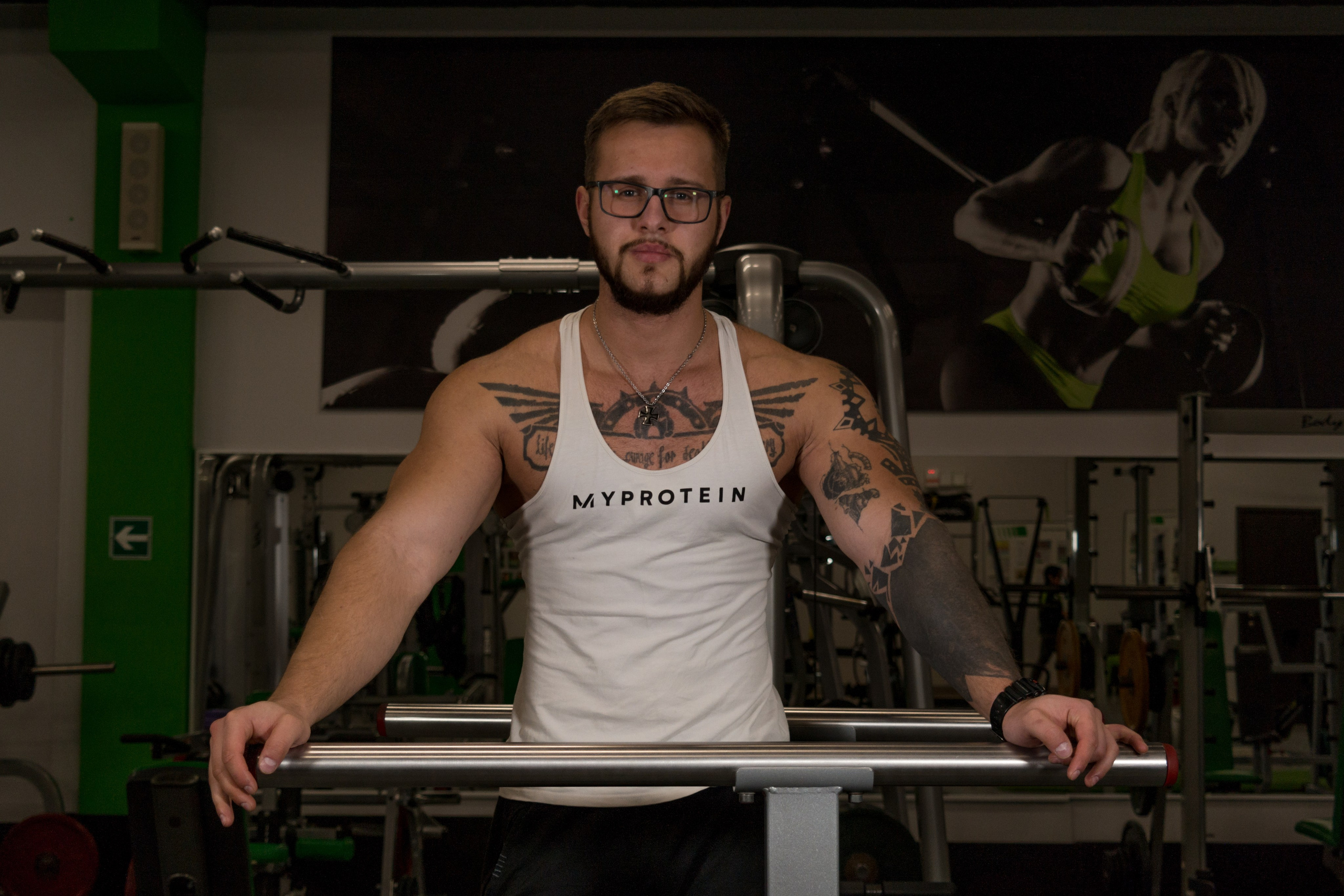 Контент-фотосъемки для экспертов и фитнес тренеров. AI Фотограф Краснодар: мужские и женские фотосессии, стилизация съемки. Нейро-фотосессии онлайн