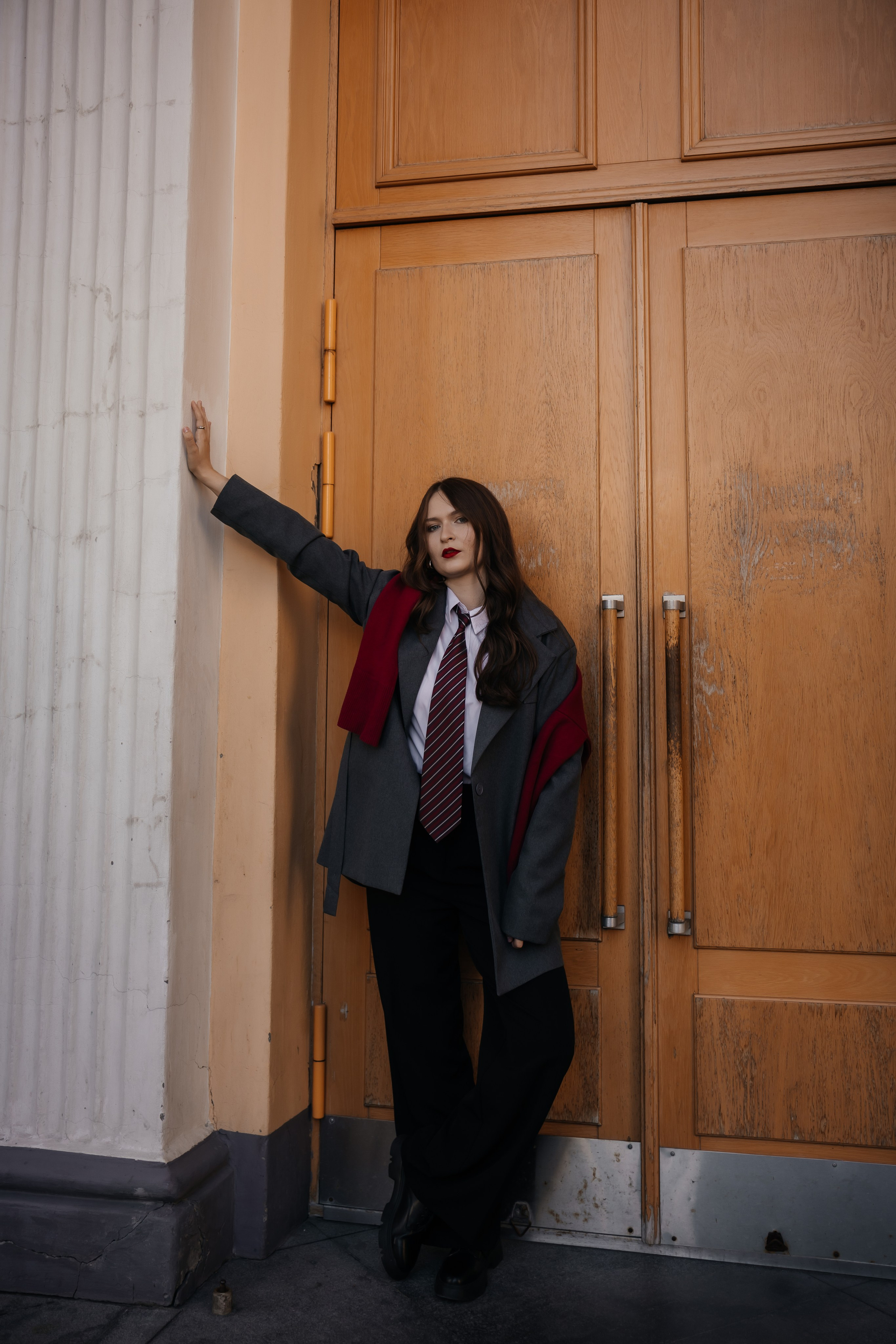 Софа. Прогулочная фотосессия у Победы. Свадебный и семейный фотограф в Новосибирске Ирина Дорошкова