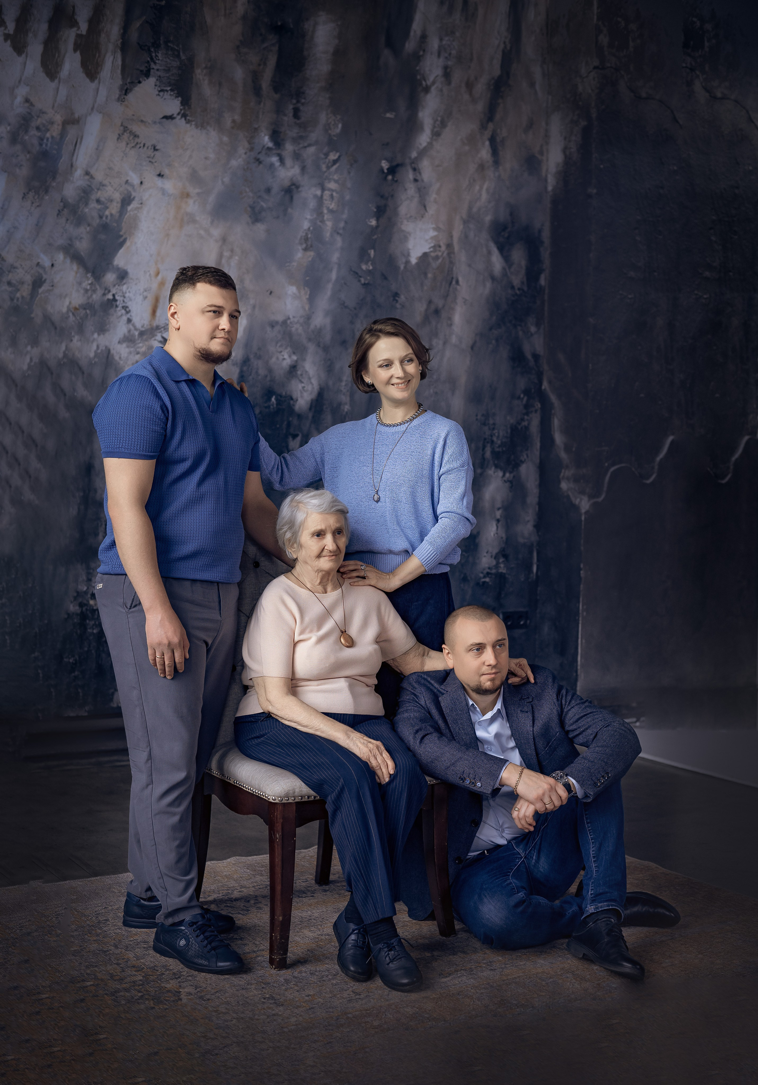 Сьемка поколений. Фотографы крещения/венчания  Красноярск Татьяна и Вячеслав Переваловы