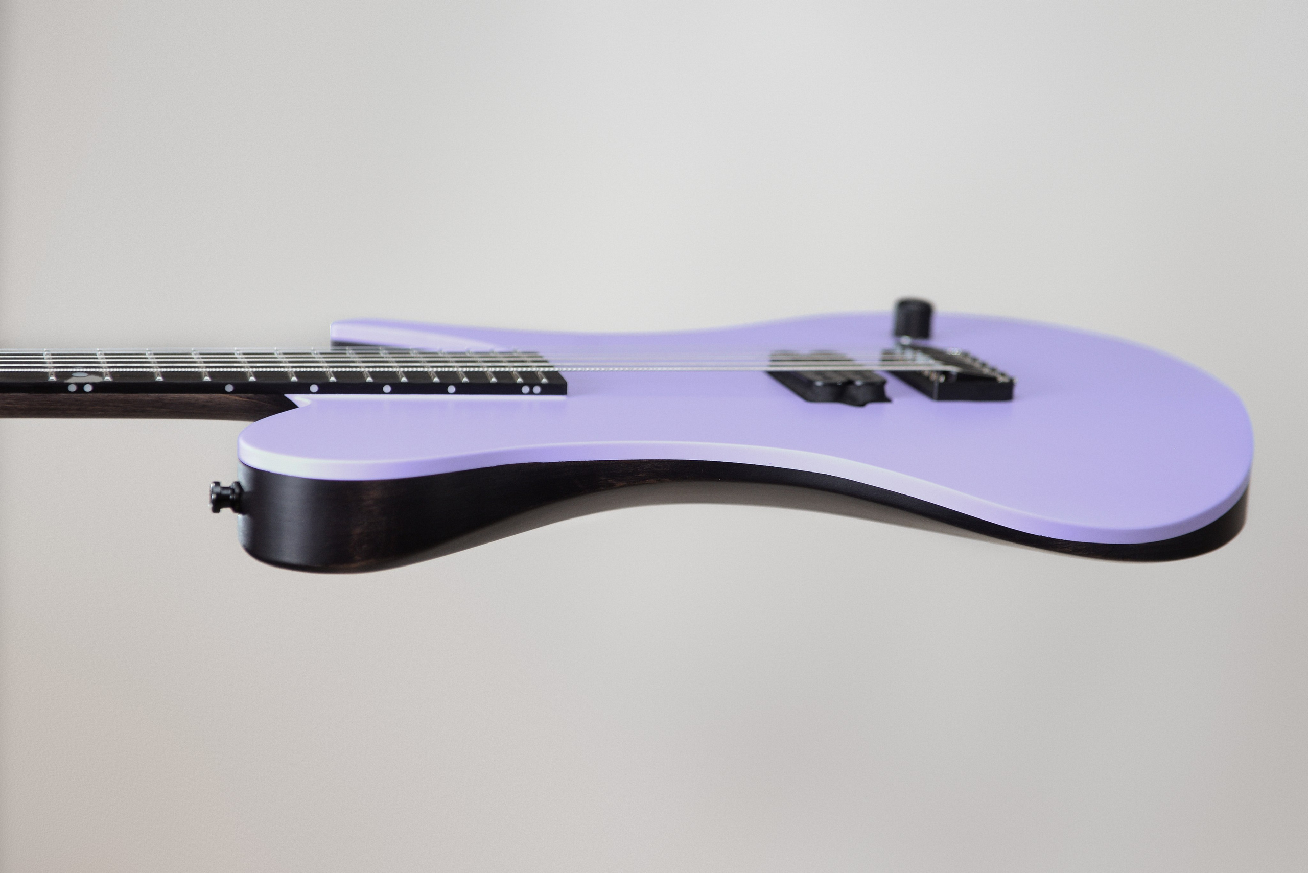 021 Zlaya Sobaka. Master of making guitars and basses to order