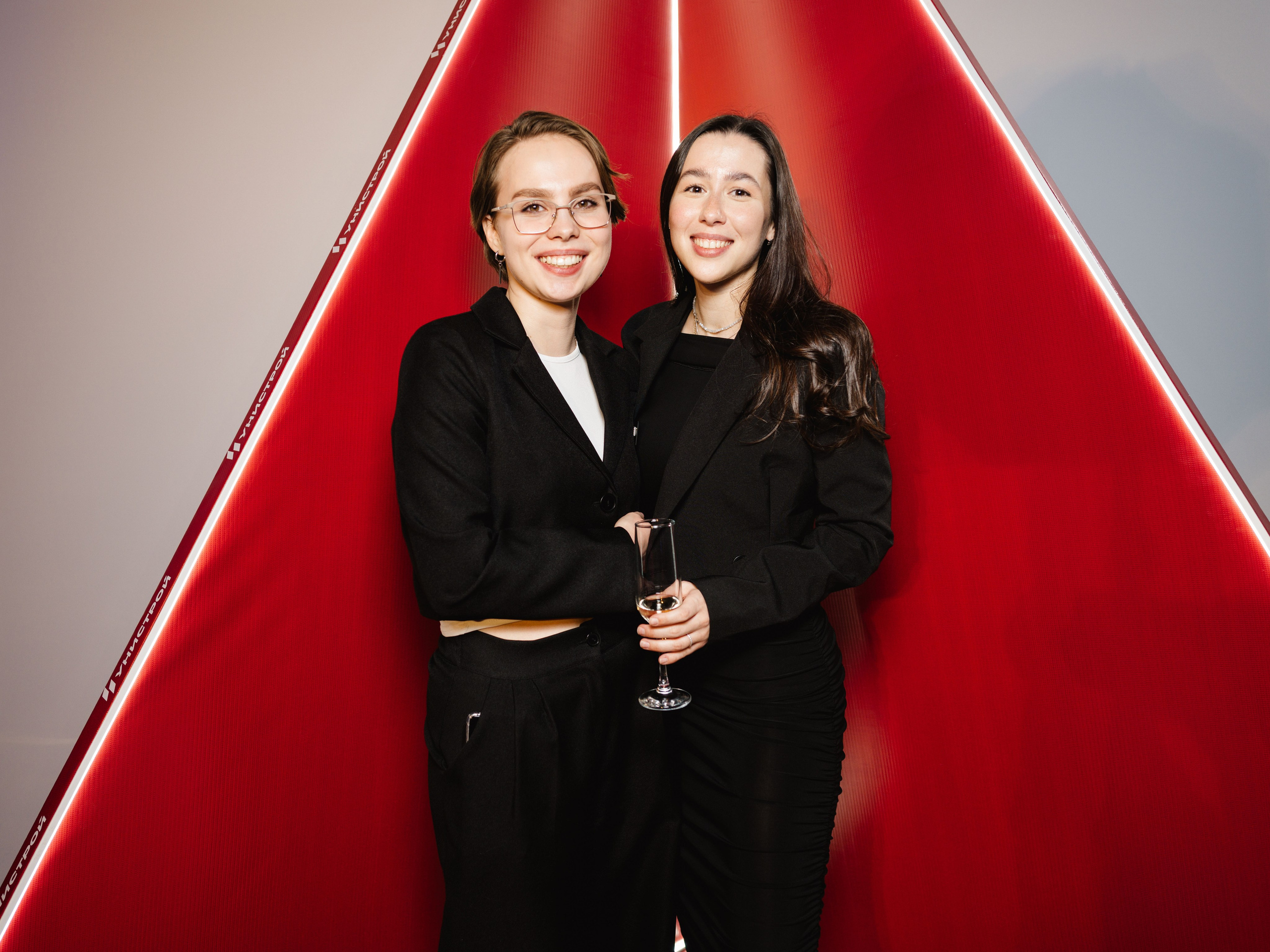 Старт продаж Уникум на Энгельса. Фотограф Алексей Шрайбик