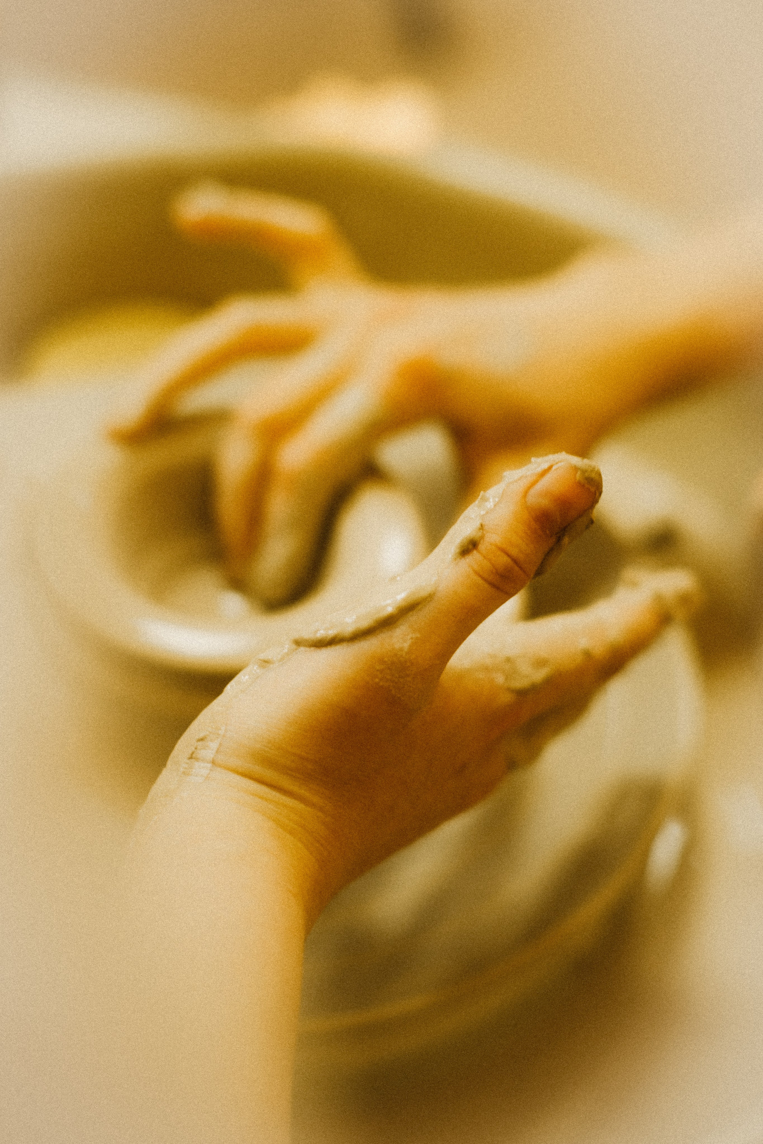 Контент для студии керамики «Flowers & Chill». Коммерческий и Портретный Фотограф Симферополь Крым Максим Махо