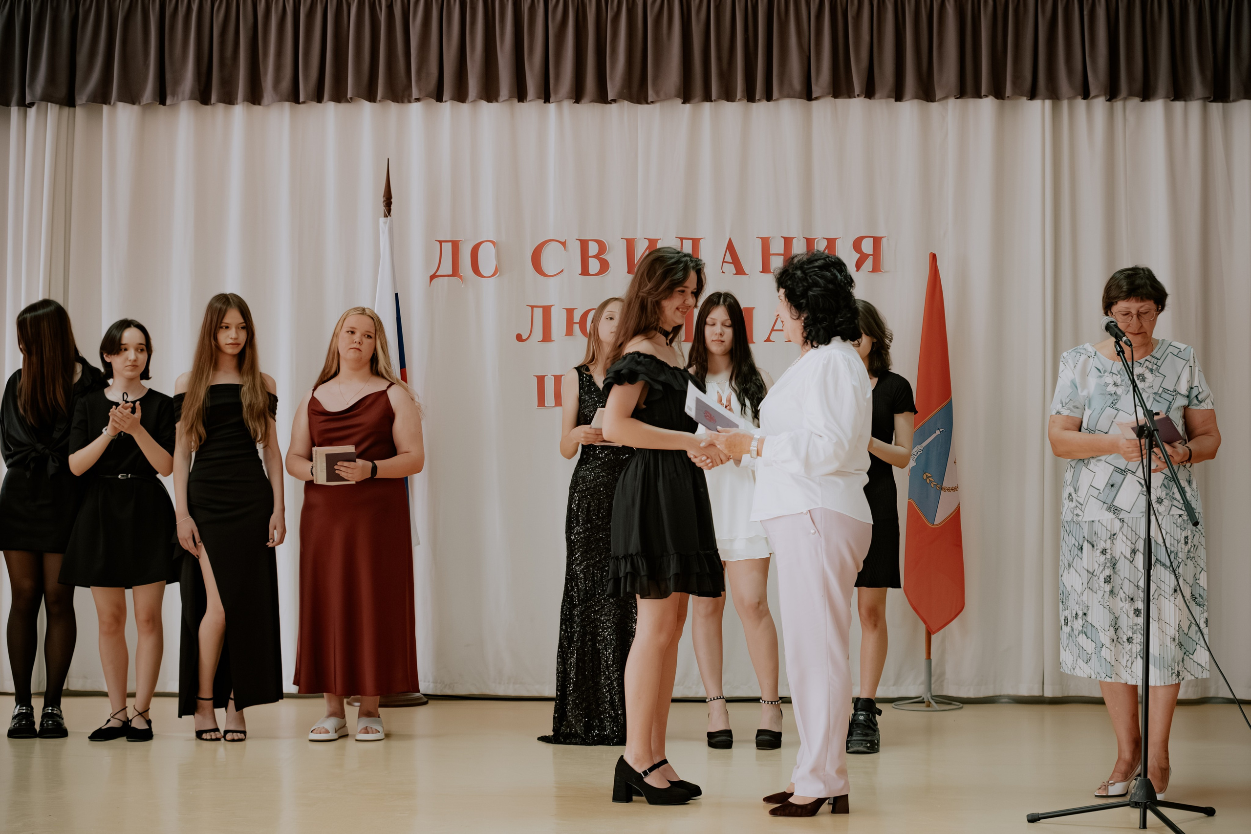 Кейс — Школьный выпускной. Коммерческий и Портретный Фотограф Симферополь Крым Максим Махо