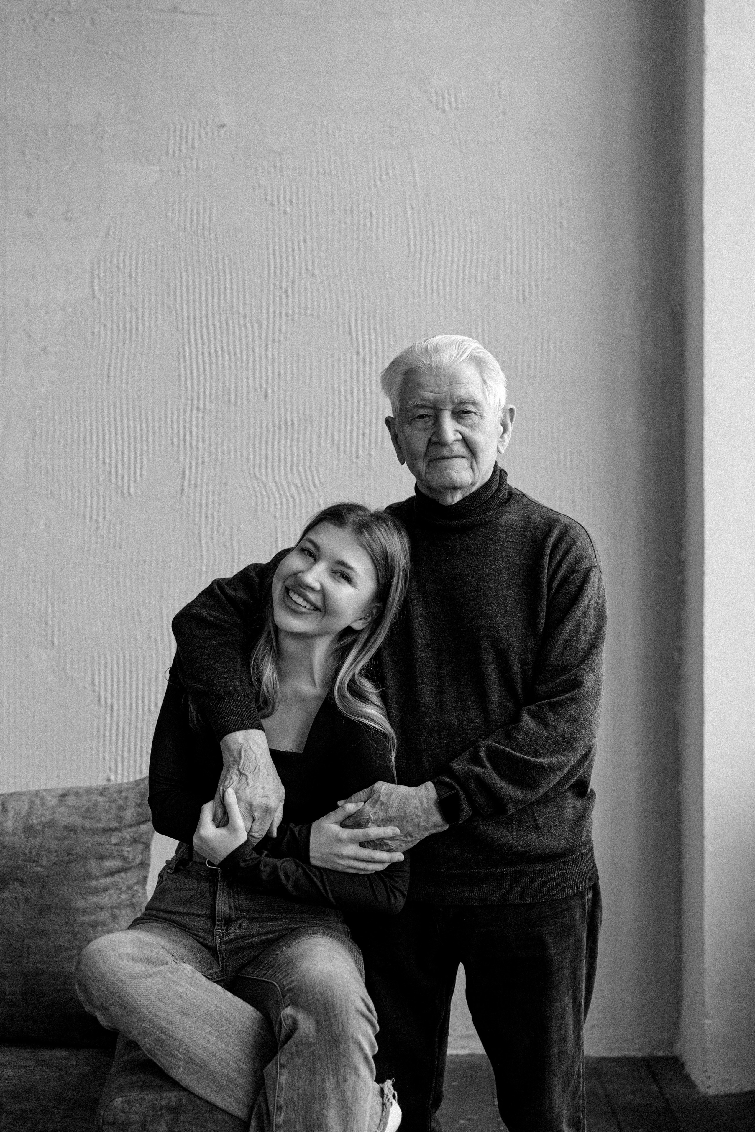 Анастасия и дедушка. Свадебный и семейный фотограф в Калининграде Анастасия Гриценко