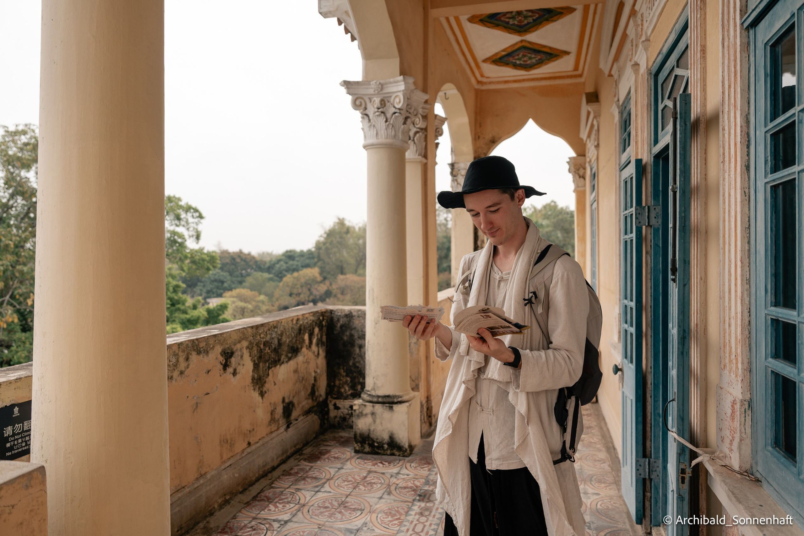 Diaolou in Kaiping. Photographer in Guangzhou, China. Archibald Sonnenhaft