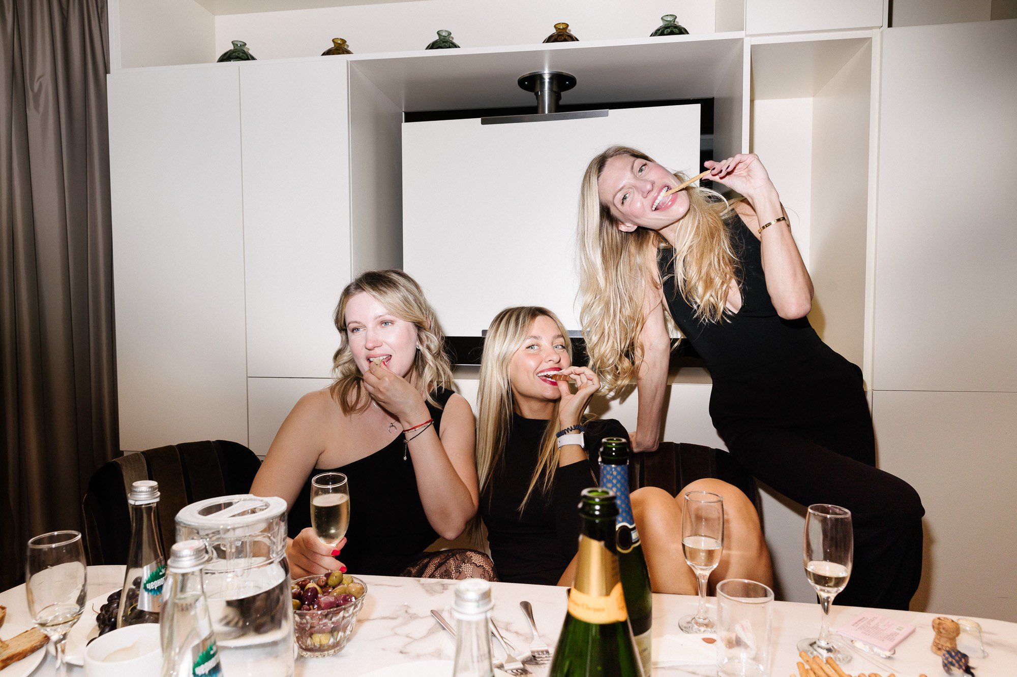 Девичник в отеле. Фотограф-видеограф в Москве