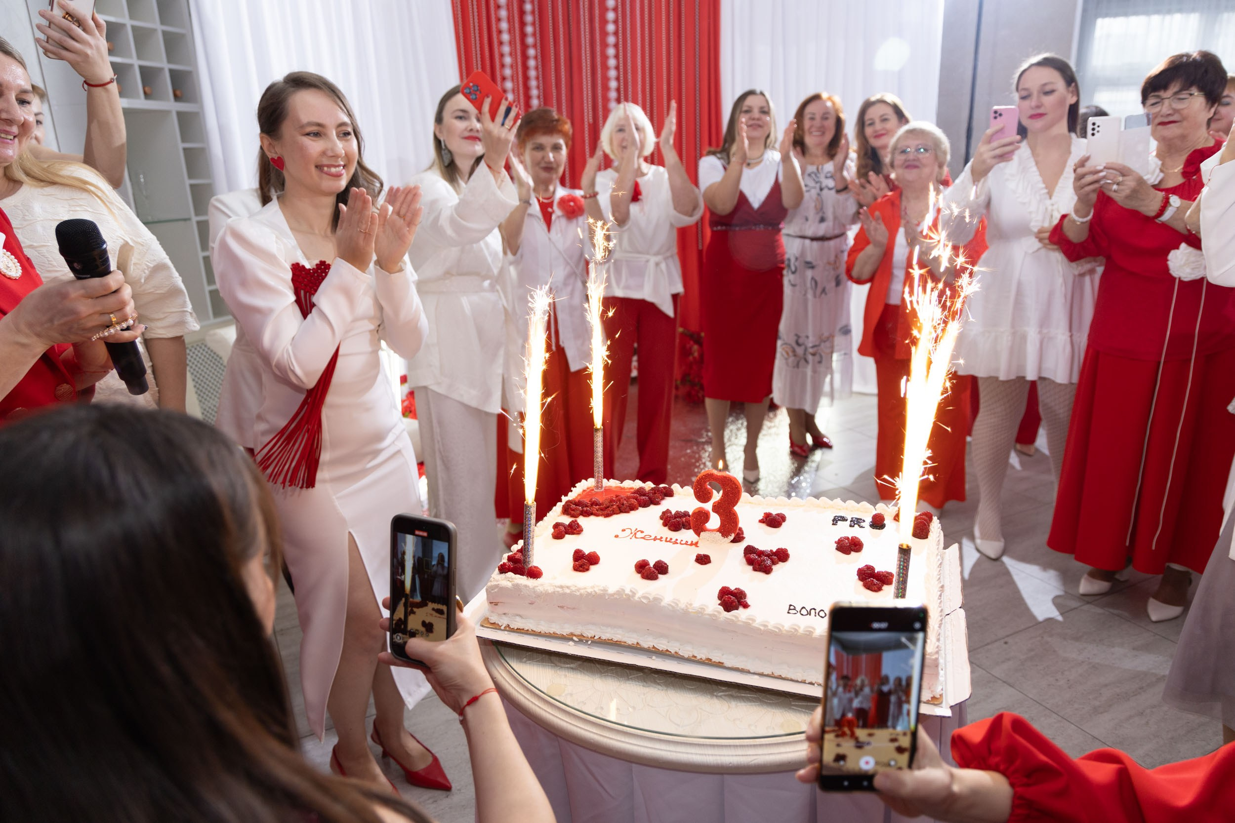 Фоторепортаж со дня Рождения регионального отделения «PRОженщин»