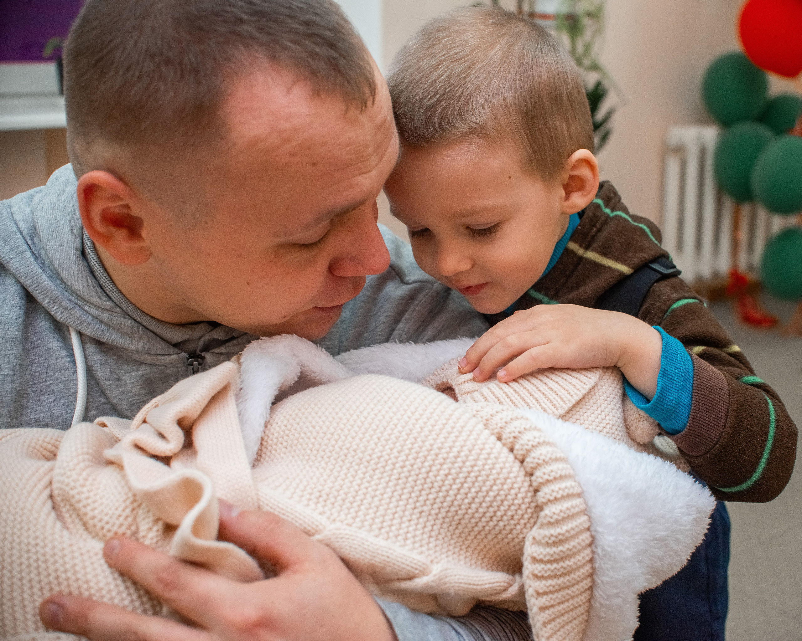 Выписка Дианы 1РД. Семейный фотограф на выписку из роддома и крещение Минск Настя Гришук