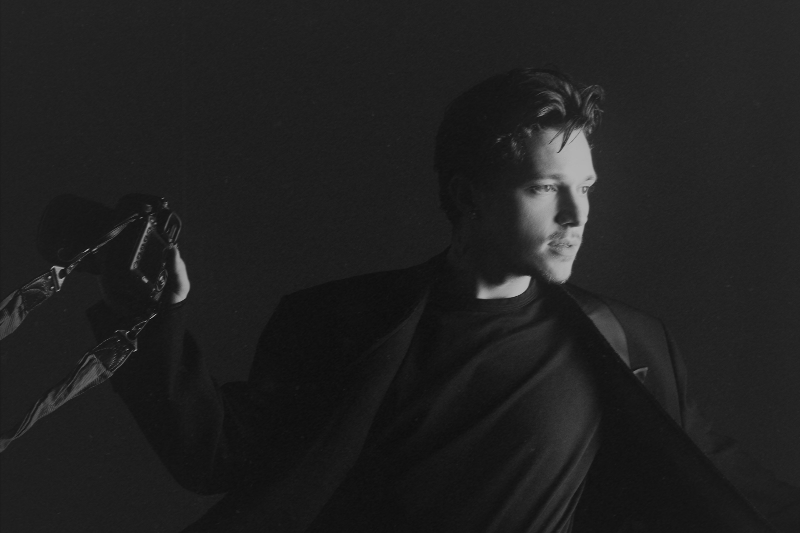 Contact. Gofman Roman — photographer