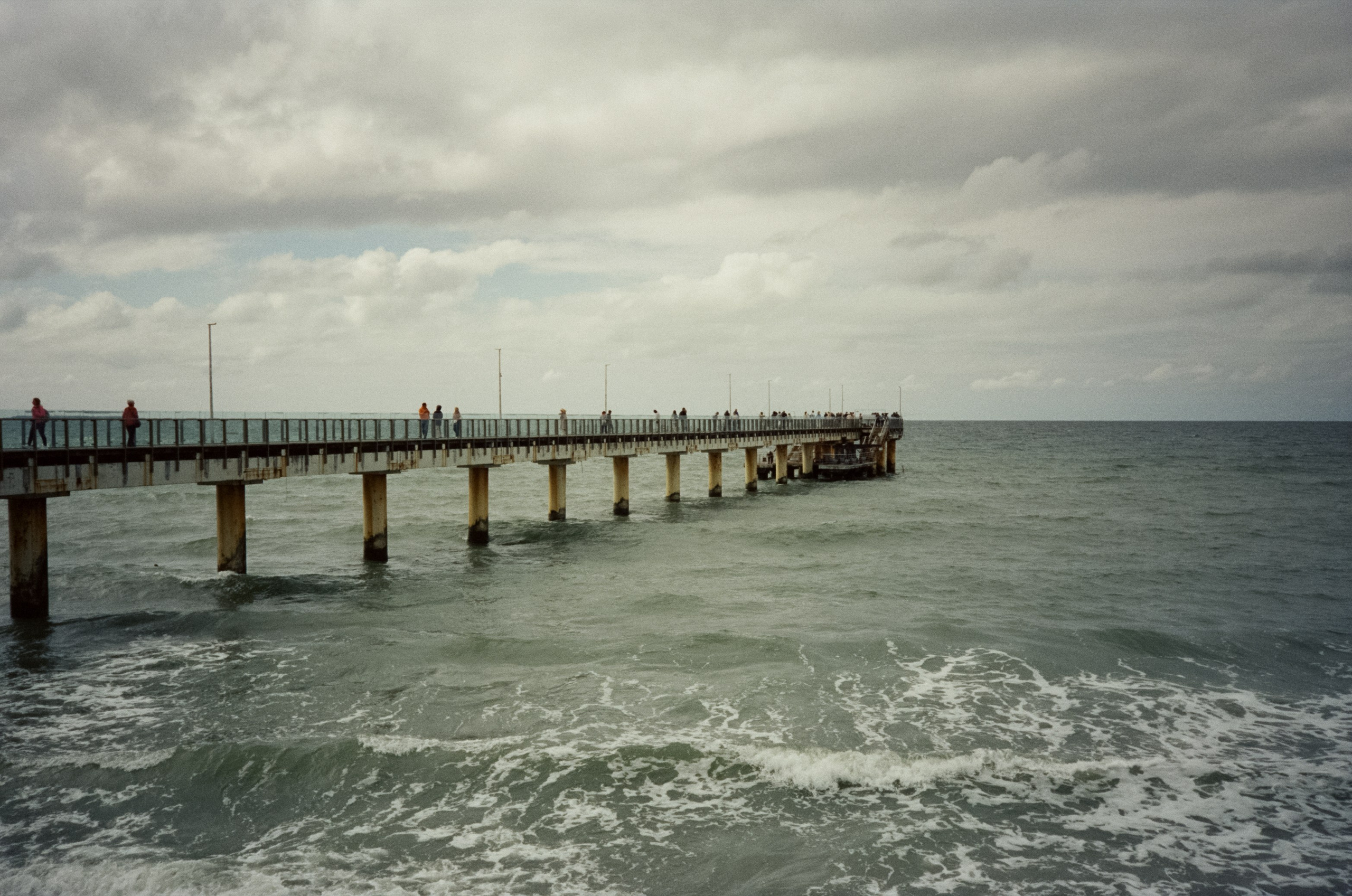 День в Зеленоградске. Суровая Балтика и пряничный кото-городок. Фотограф-документалист Мария Осокина