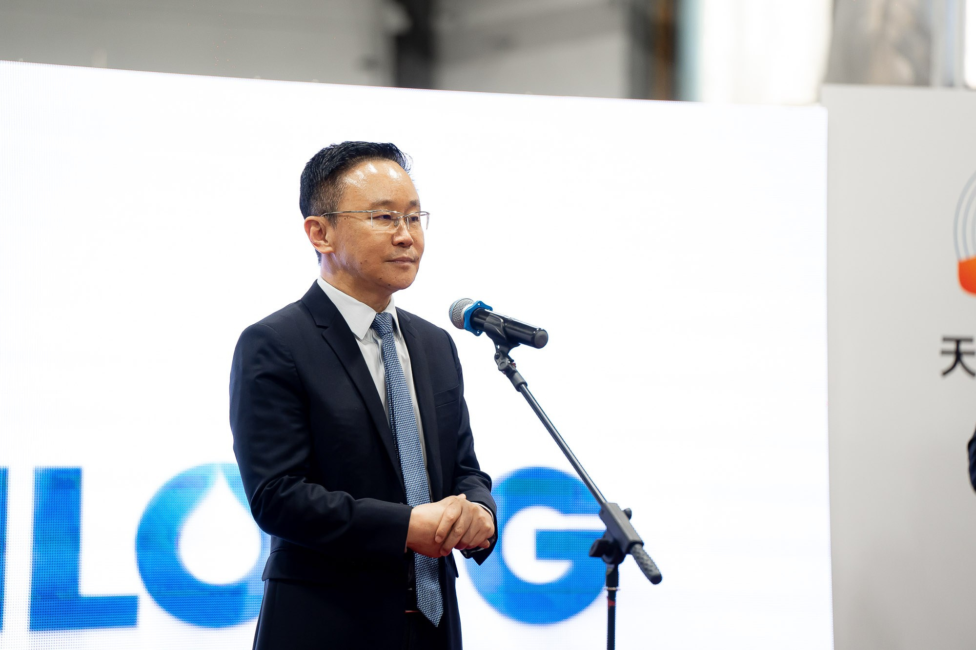 Открытие сервисного центра HILONG. Сергей Кошкин. Репортажная и ивент-фотография в Сургуте