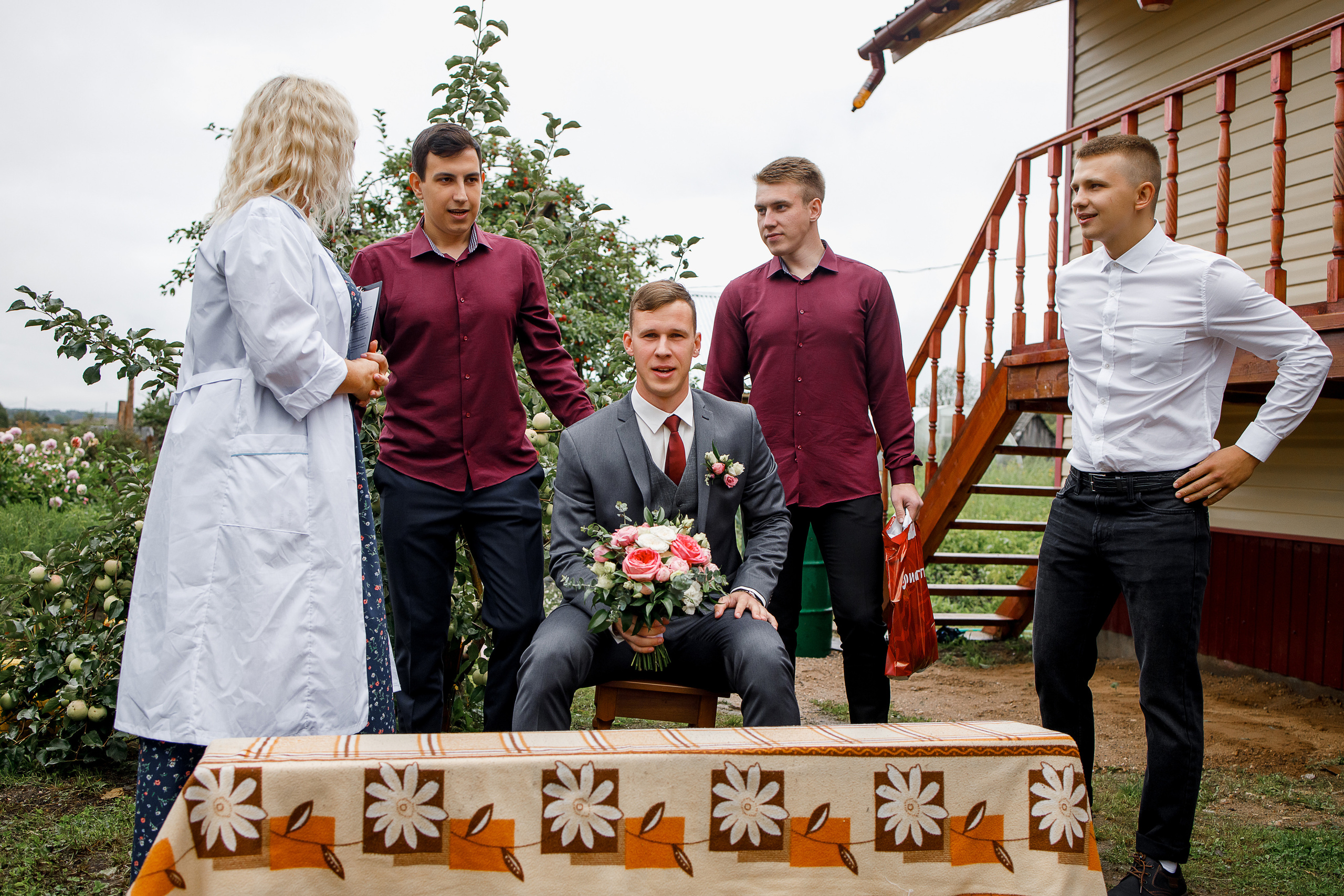 Традиционная свадебная церемония и романтическая фотосессия в парке. Олег Сверчков | Свадебный фотограф Вологда