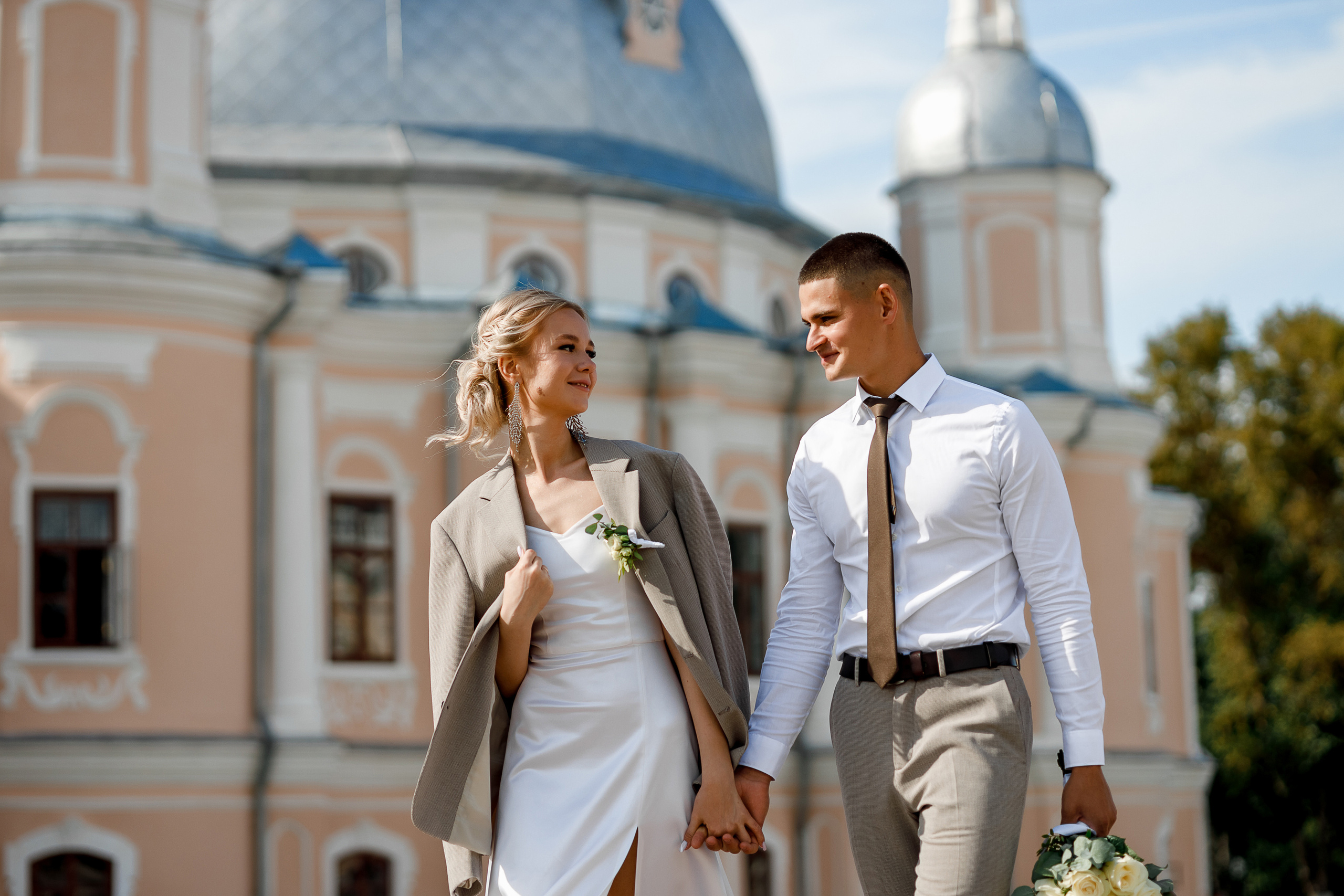 Романтическая фотосессия в самом центре города. Олег Сверчков | Свадебный фотограф Вологда